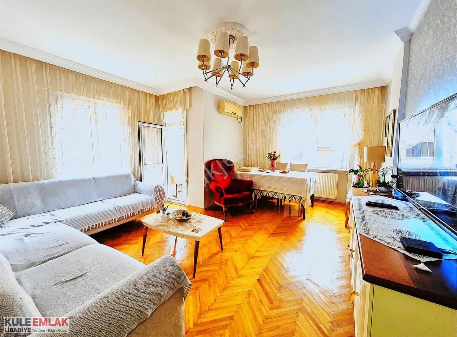 Rahat,kullanışlı,sıcak Bir Yaşam Alanı İçin Kaçırmayın