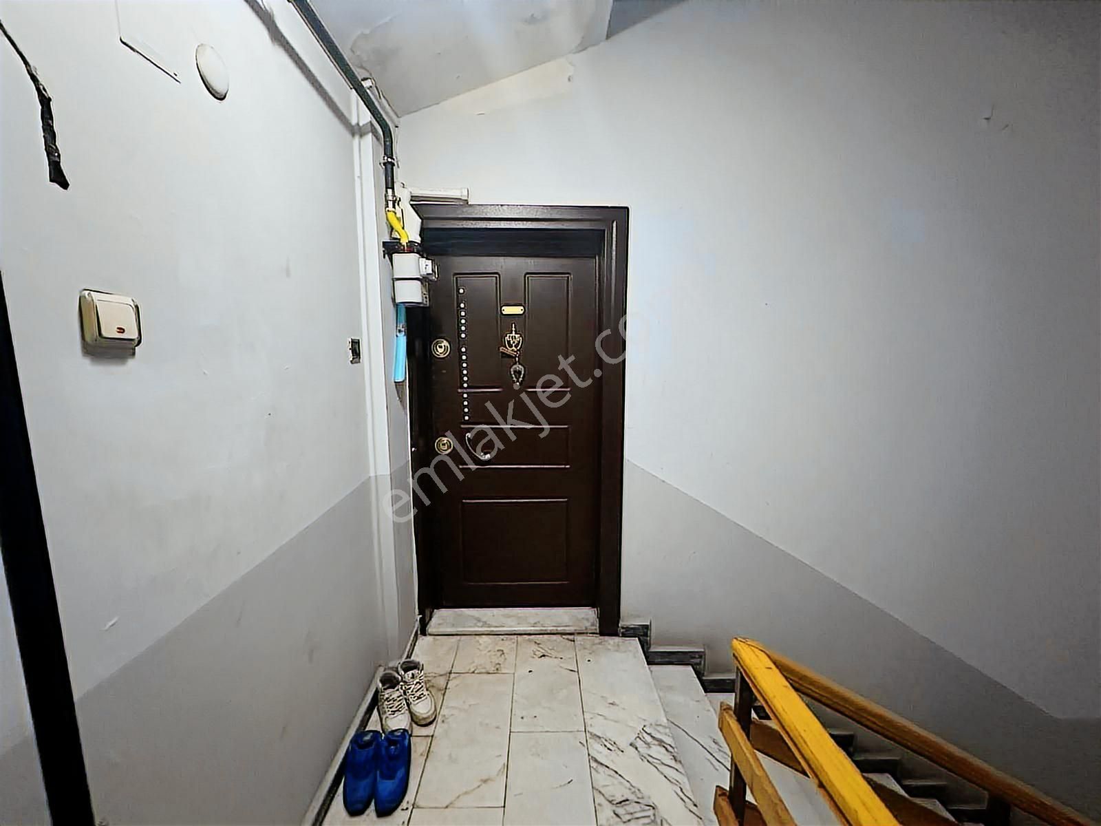 Acil Satılık Meydan ''da Satılık Çatı Katı Daire /ofis - Görsel 14