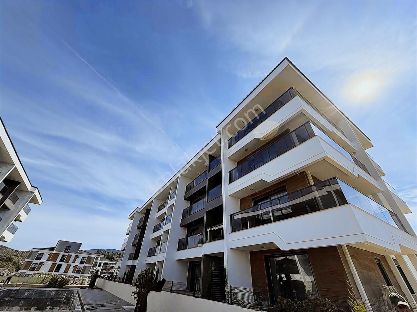 Kuşadası Davutlar Nezih Sitede 2+1 Full Eşyalı Daire - Görsel 21