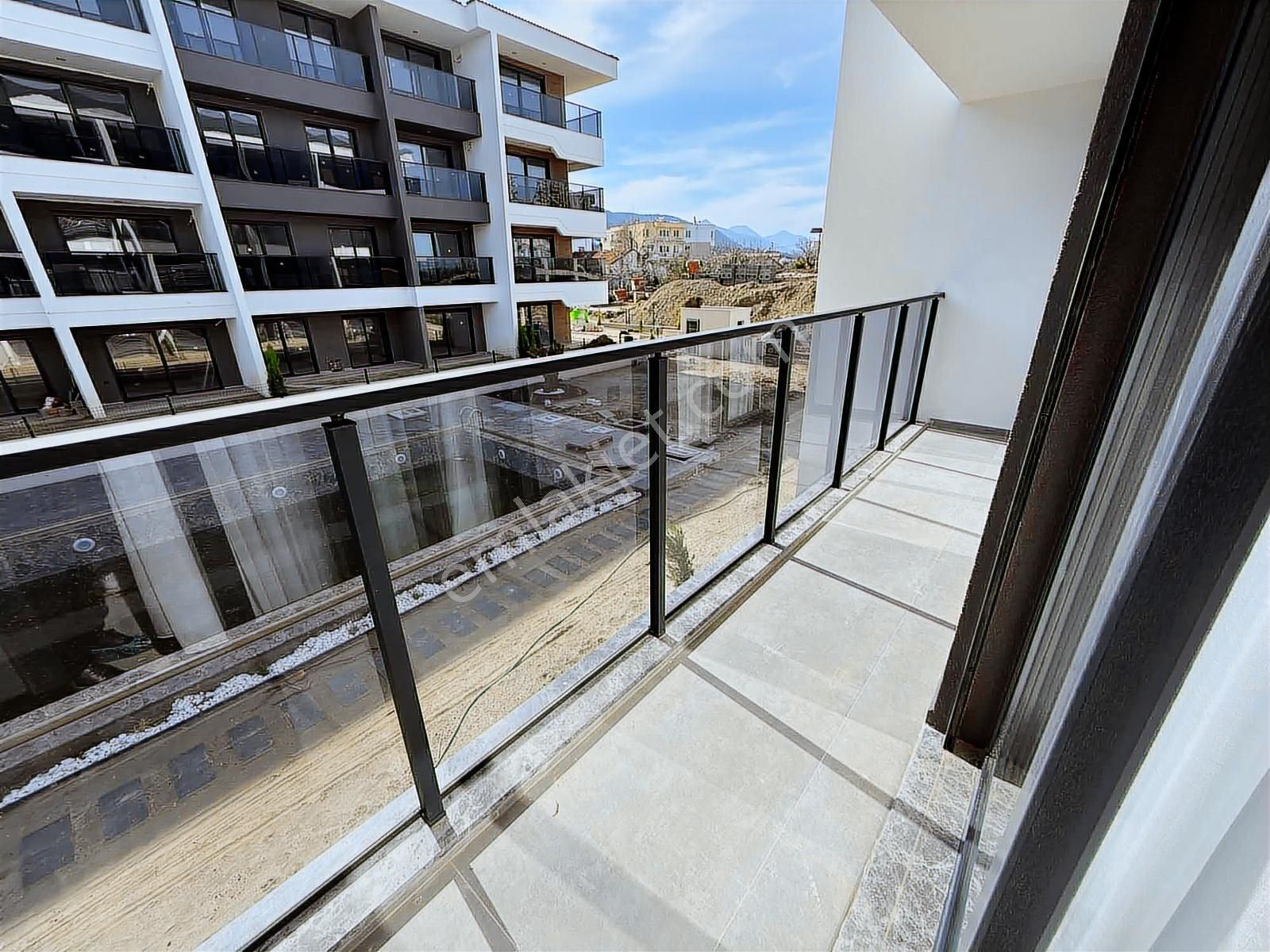 Kuşadası Davutlar Nezih Sitede 2+1 Full Eşyalı Daire - Görsel 29