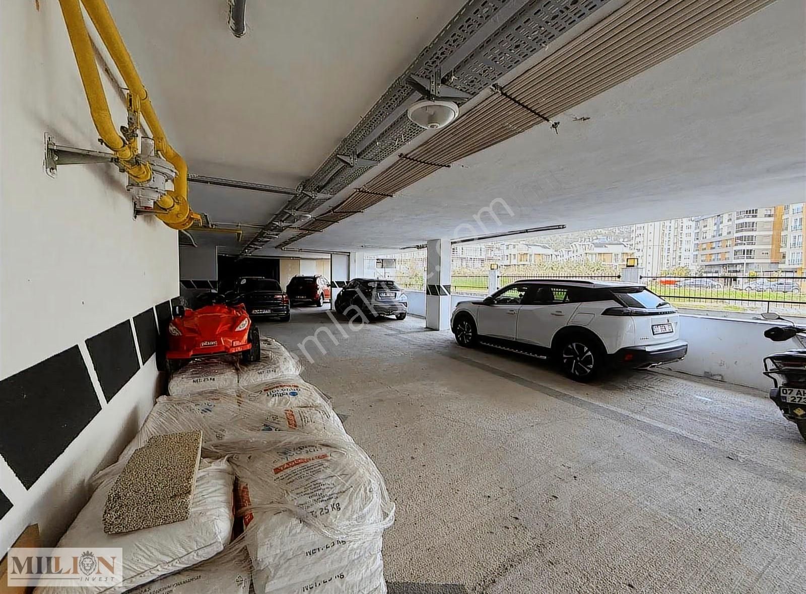 Şık Bir Site İçinde Full Eşyalı 3+1 Kiralık Daire - Görsel 18