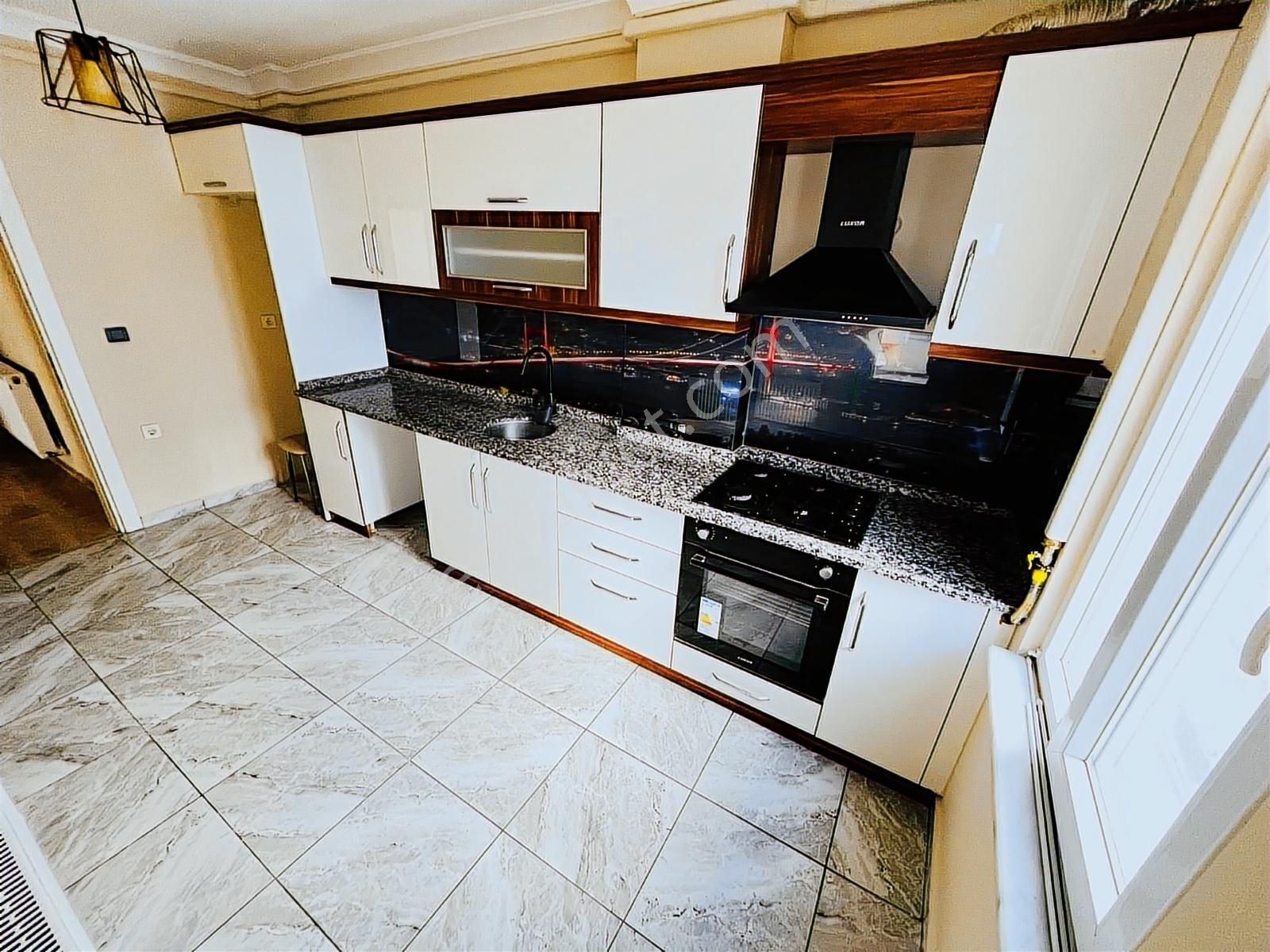 Gömeç'te Hastane Sokağında 2+1geniş Ferah Kiralık Daire - Görsel 15