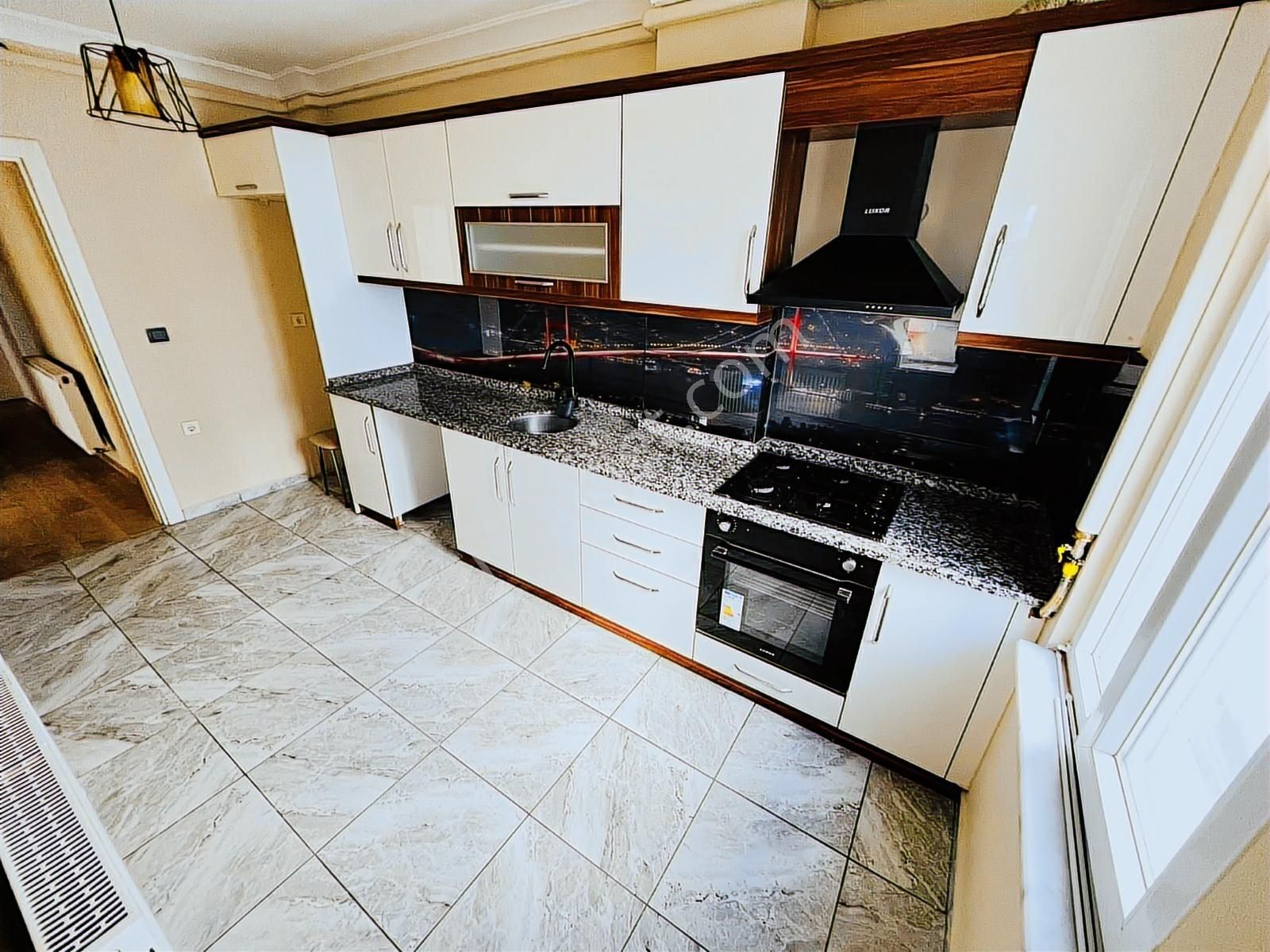 Gömeç'te Hastane Sokağında 2+1geniş Ferah Kiralık Daire - Görsel 10