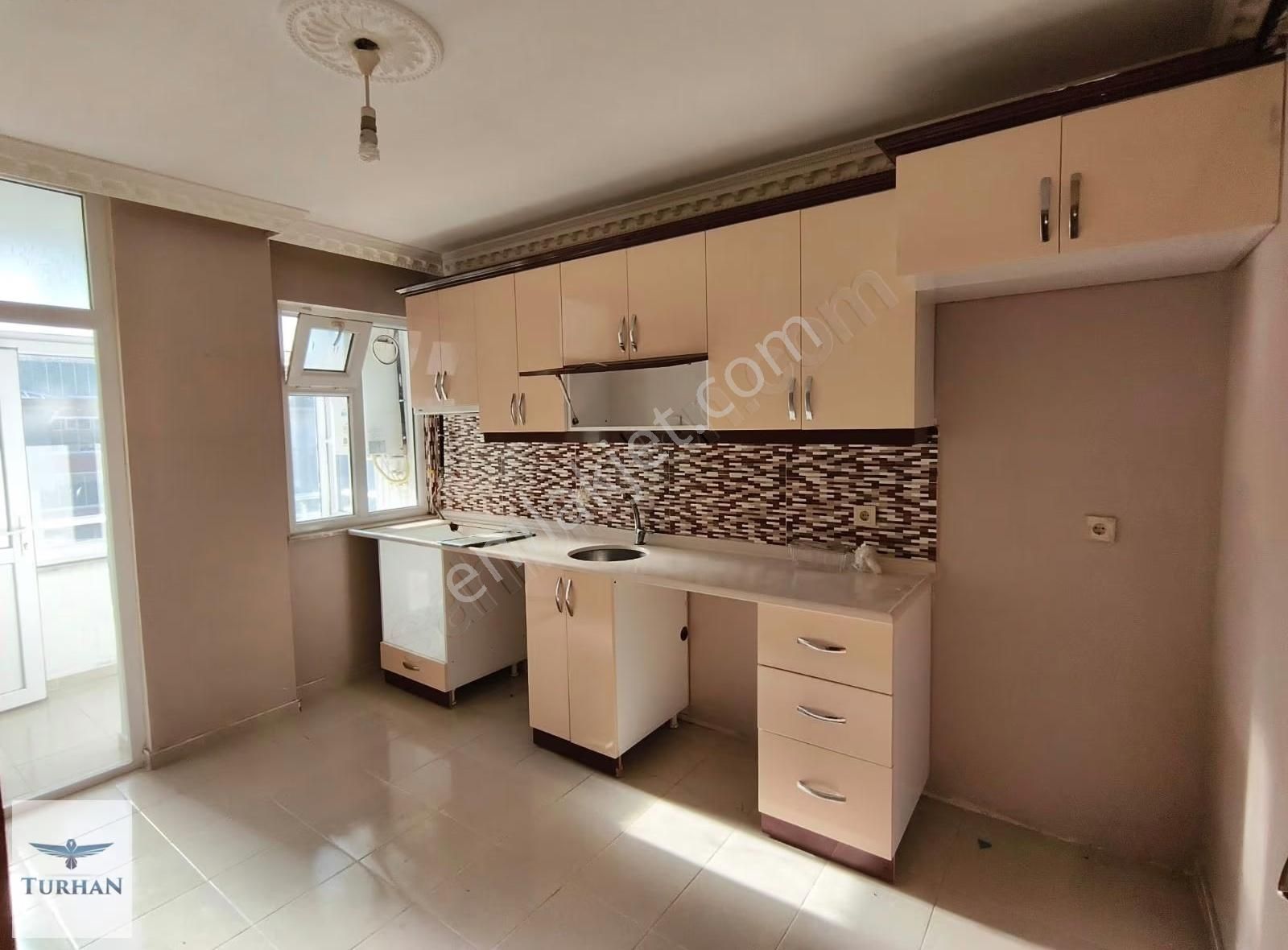 Kapaklı'da Merkezi Konumda Kiralık 2+1 Daire - Görsel 2