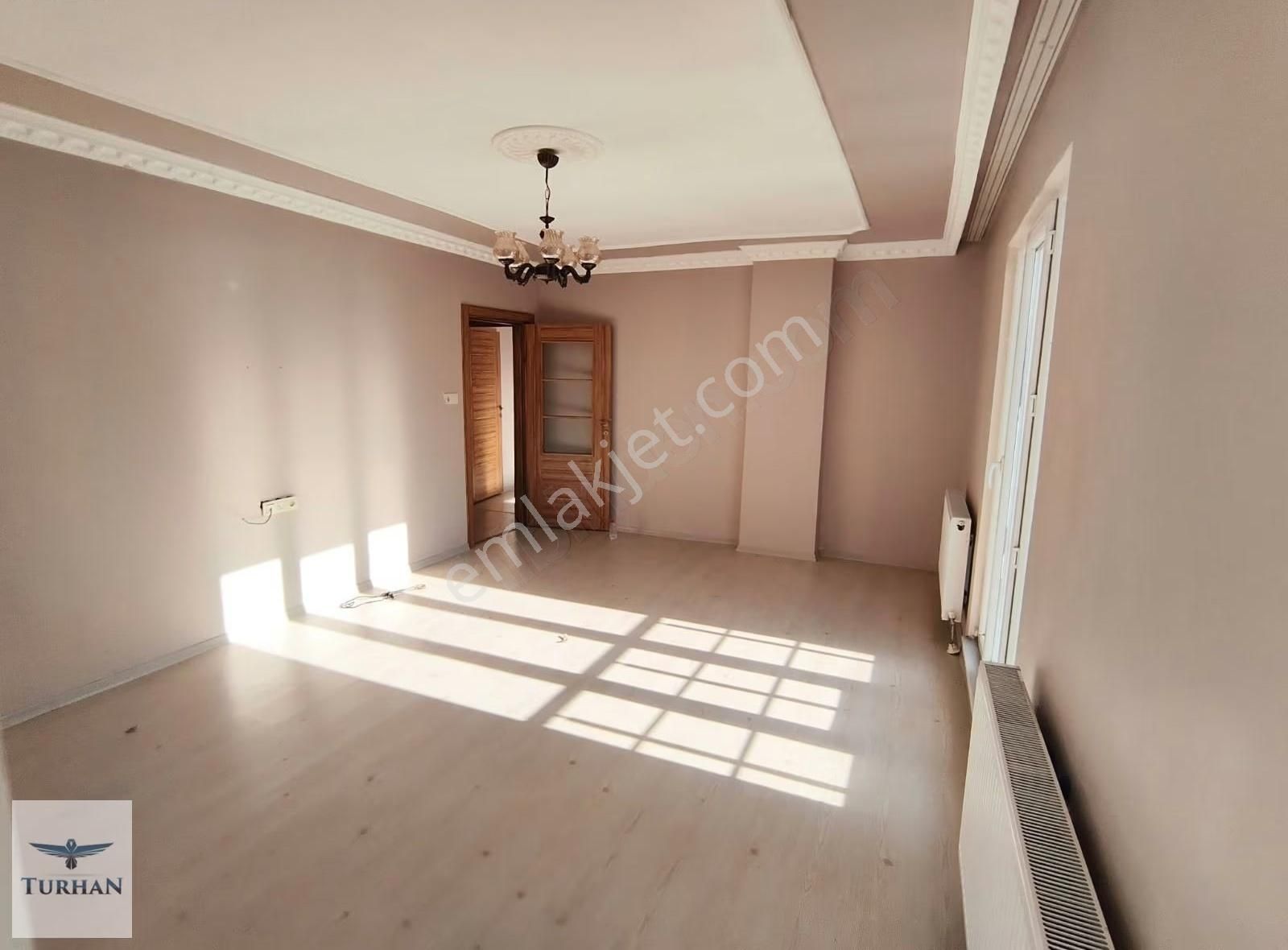 Kapaklı'da Merkezi Konumda Kiralık 2+1 Daire