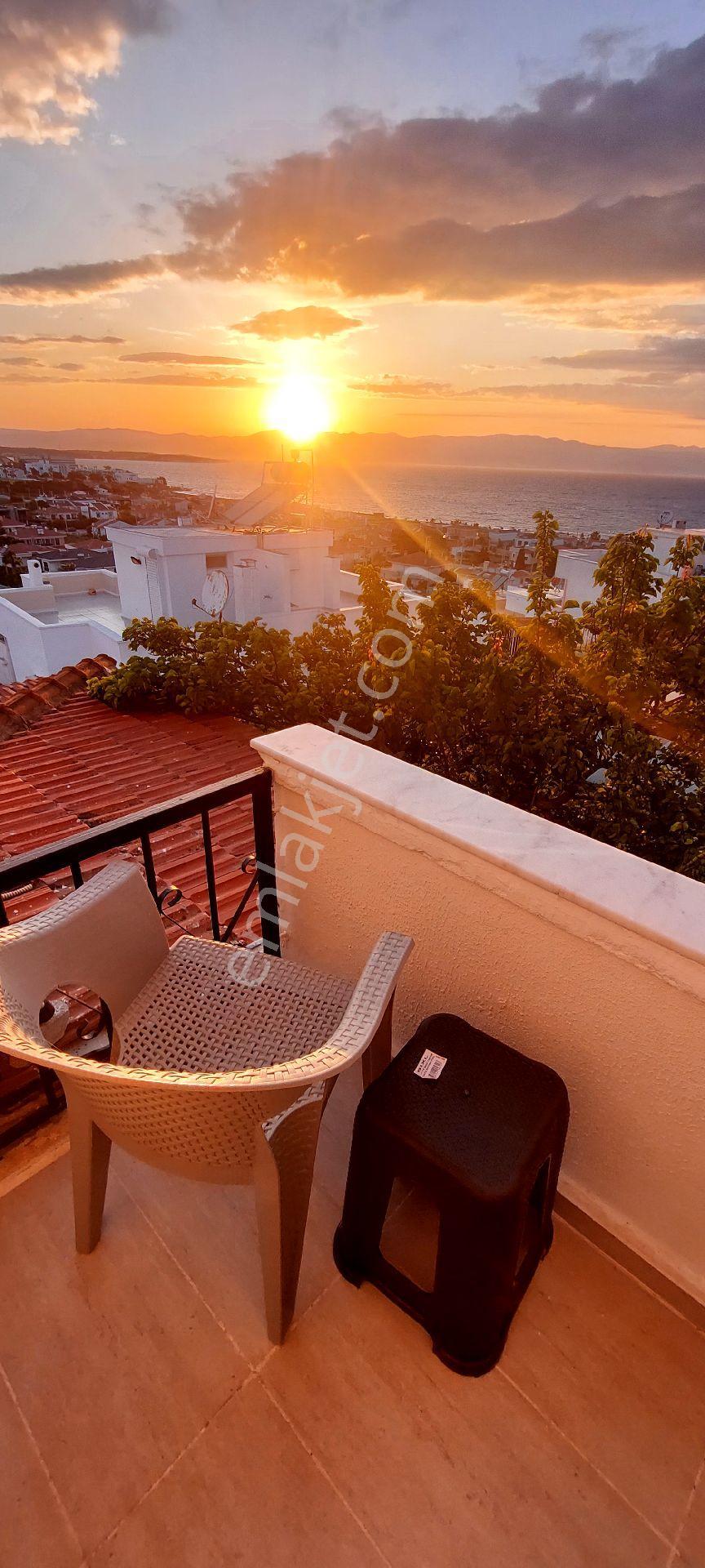 Çeşme Çiftlikköy'de Sakız Adası Deniz Manzaralı Sezonluk Aylık Kiralık Ev - Görsel 3