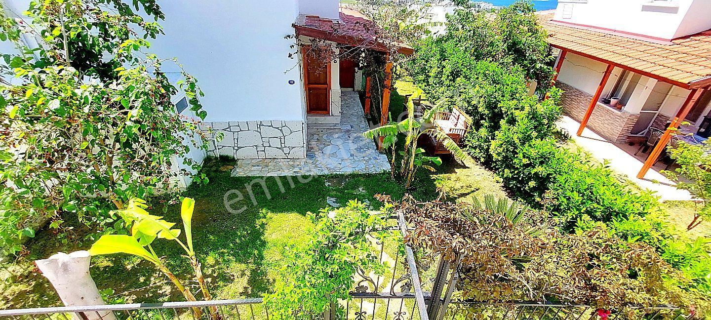 Çeşme Çiftlikköy'de Sakız Adası Deniz Manzaralı Sezonluk Aylık Kiralık Ev - Görsel 23