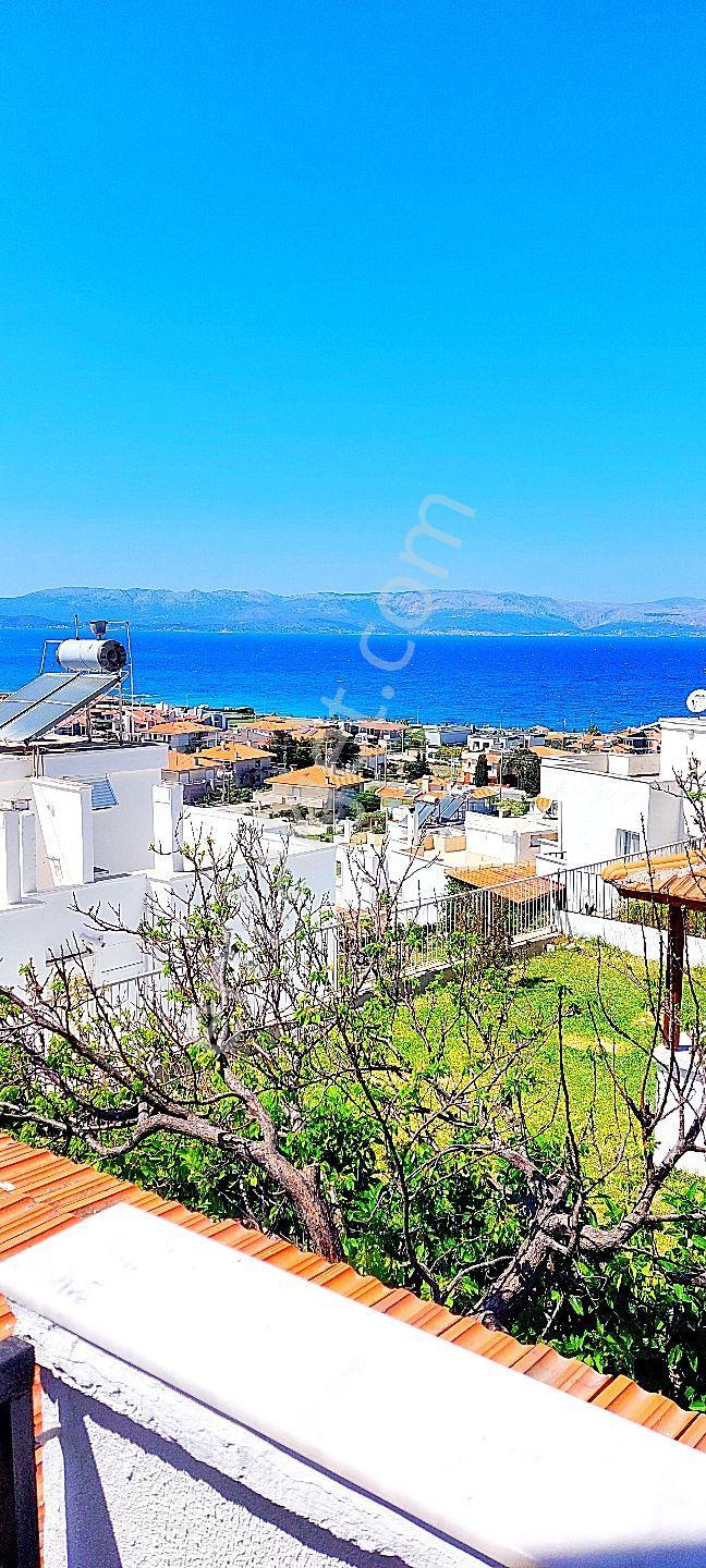 Çeşme Çiftlikköy'de Sakız Adası Deniz Manzaralı Sezonluk Aylık Kiralık Ev - Görsel 25