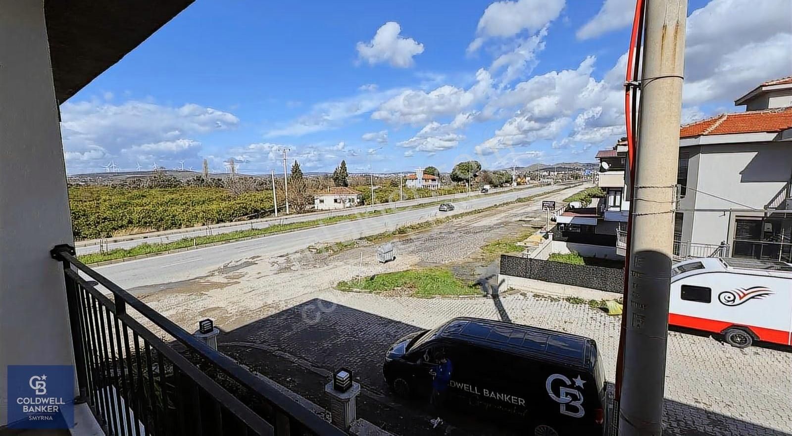 Kuşadası Caddesine Cepheli Sıfır 2+1 Villa - Görsel 28