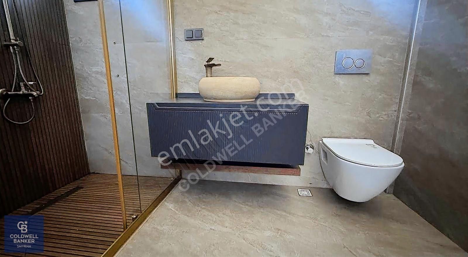 Kuşadası Caddesine Cepheli Sıfır 2+1 Villa - Görsel 29