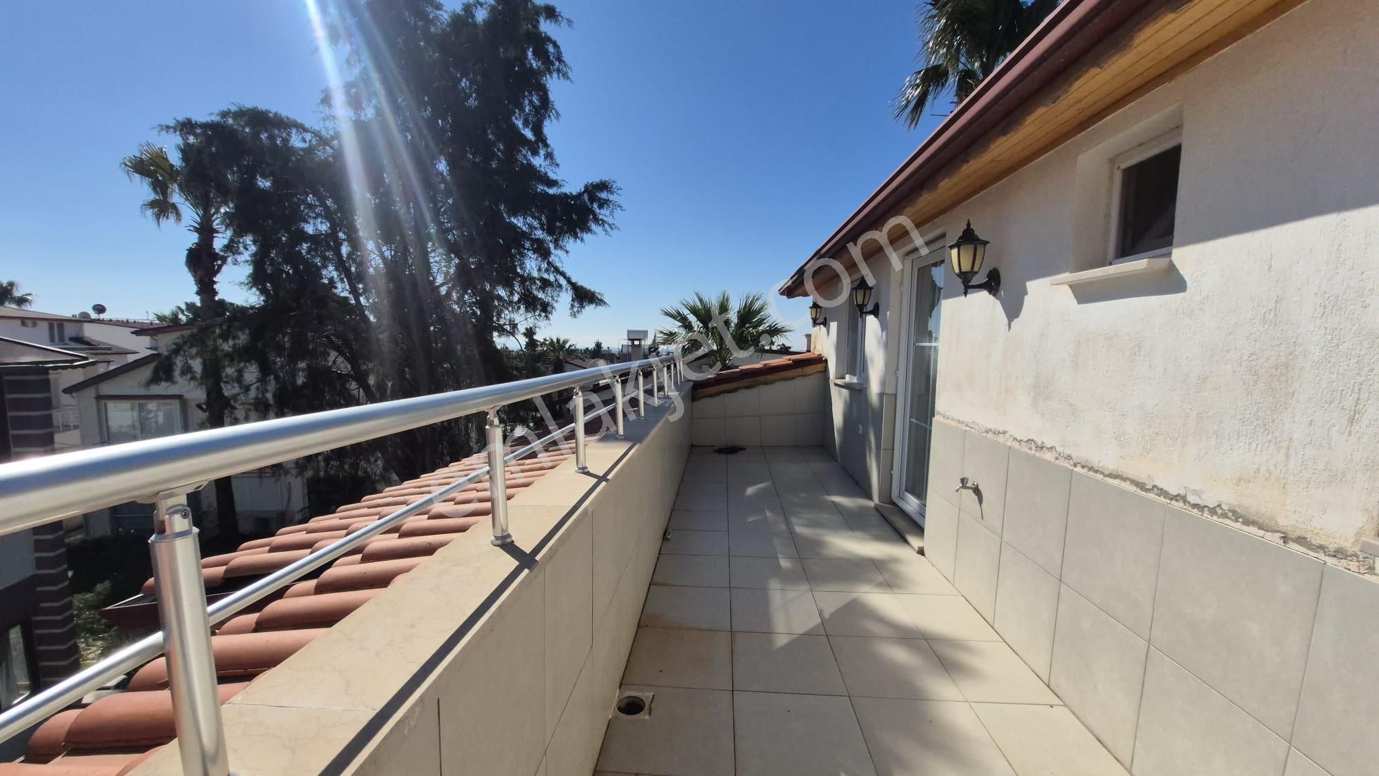 Didim, Işık Sitesinde Satılık 4+1 Tripleks Villa - Görsel 29