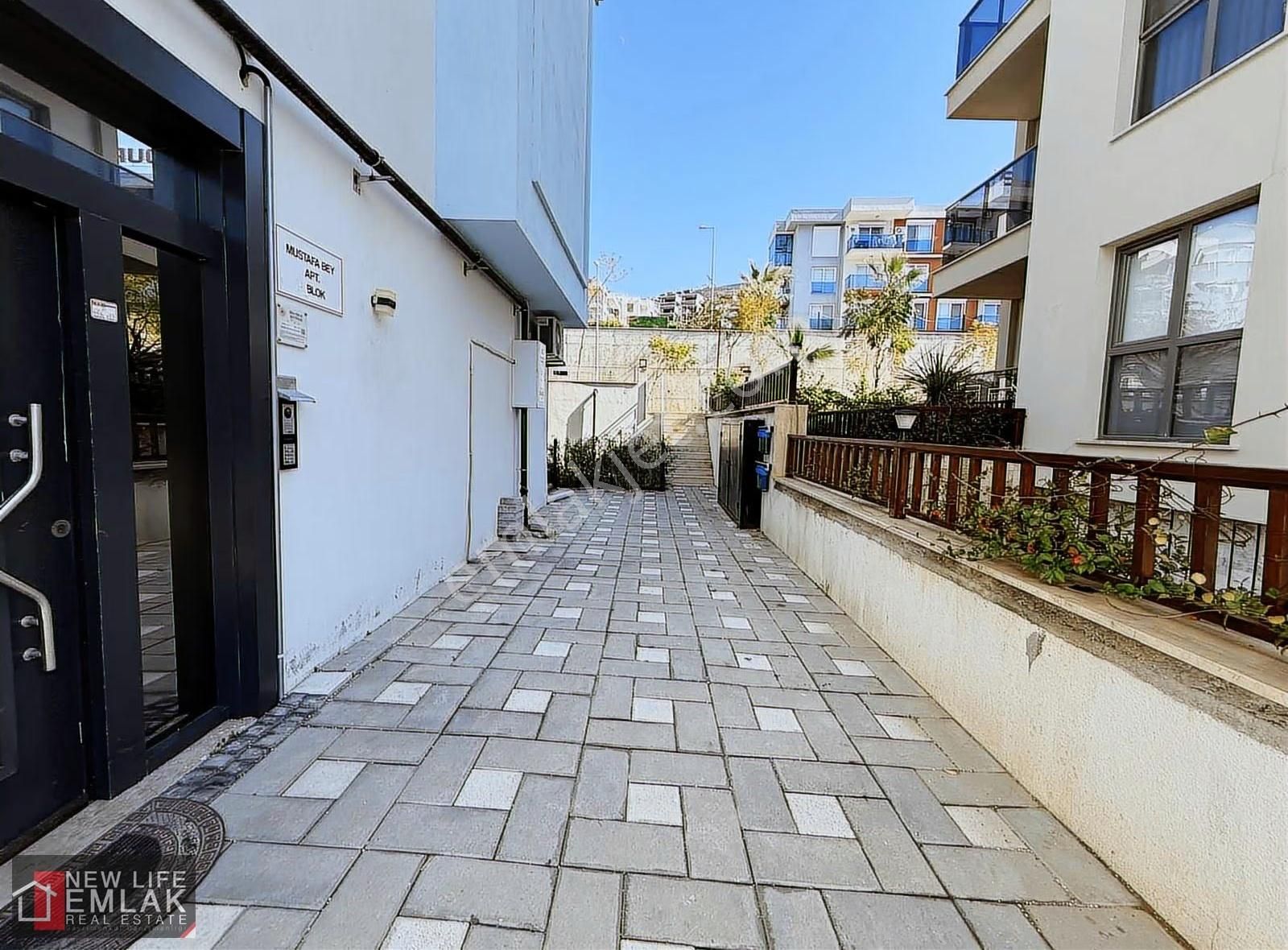 Kuşadasında Eşyalı Satılık Bahçe Katı Daire - Görsel 14