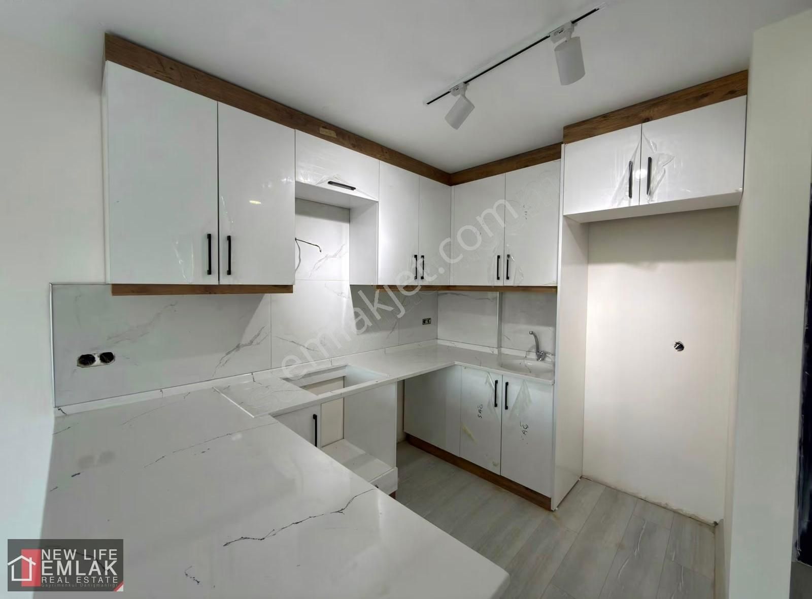 Kuşadası'nda Site İçinde Sıfır Satılık 1+1 Daire - Görsel 11