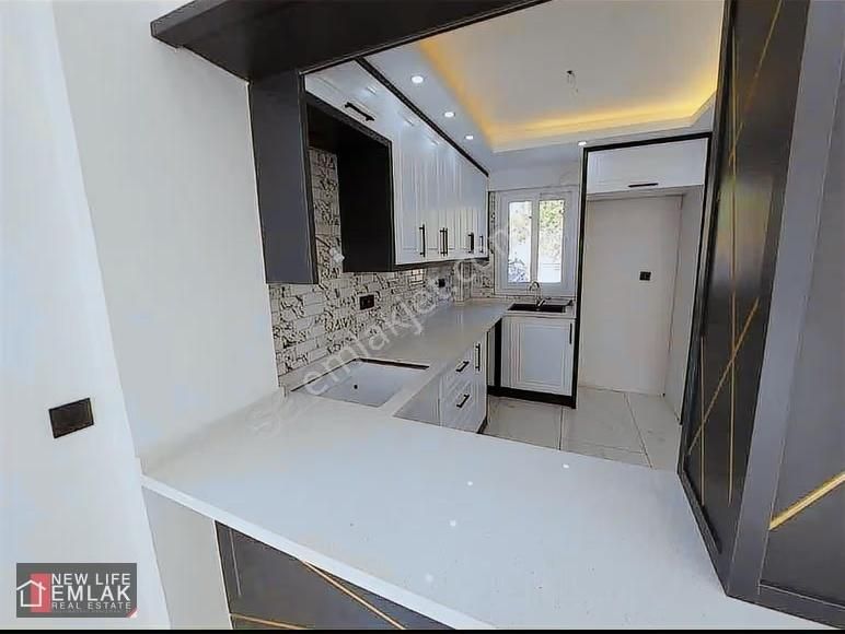 Kuşadasında Marina Bölgesinde Dublex Satılık Villa - Görsel 4