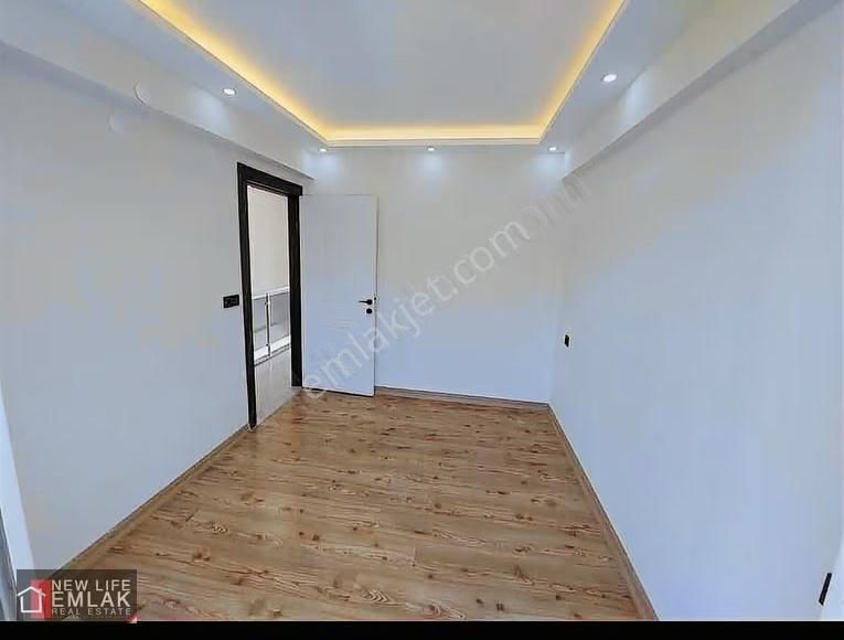 Kuşadasında Marina Bölgesinde Dublex Satılık Villa - Görsel 2