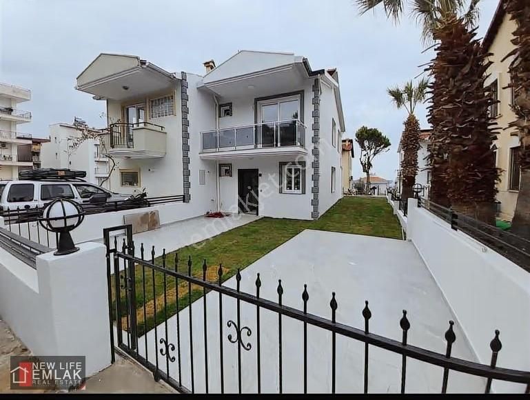 Kuşadasında Marina Bölgesinde Dublex Satılık Villa - Görsel 9