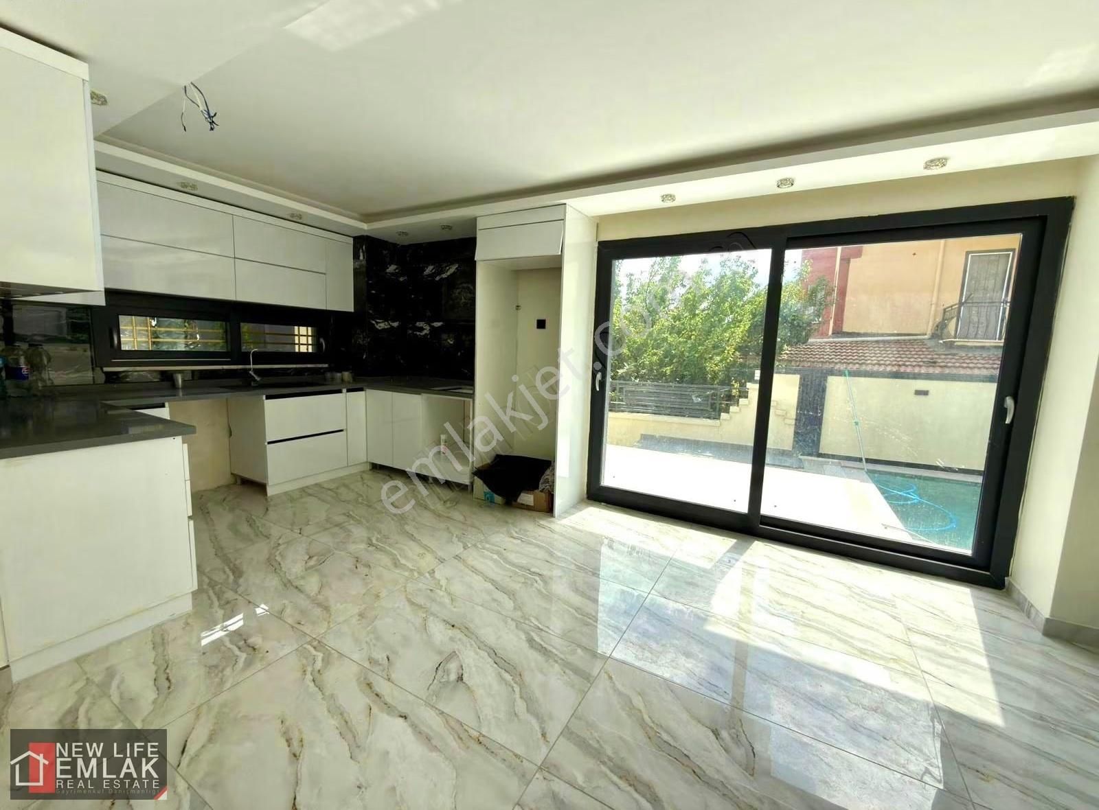 Kuşadası Kadınlar Denizinde Satılık Müstakil Villa - Görsel 25