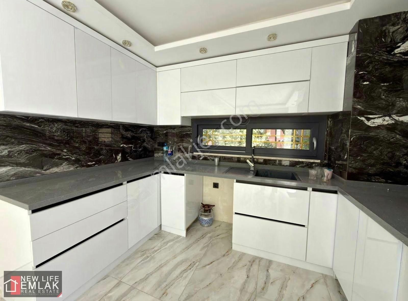 Kuşadası Kadınlar Denizinde Satılık Müstakil Villa - Görsel 24