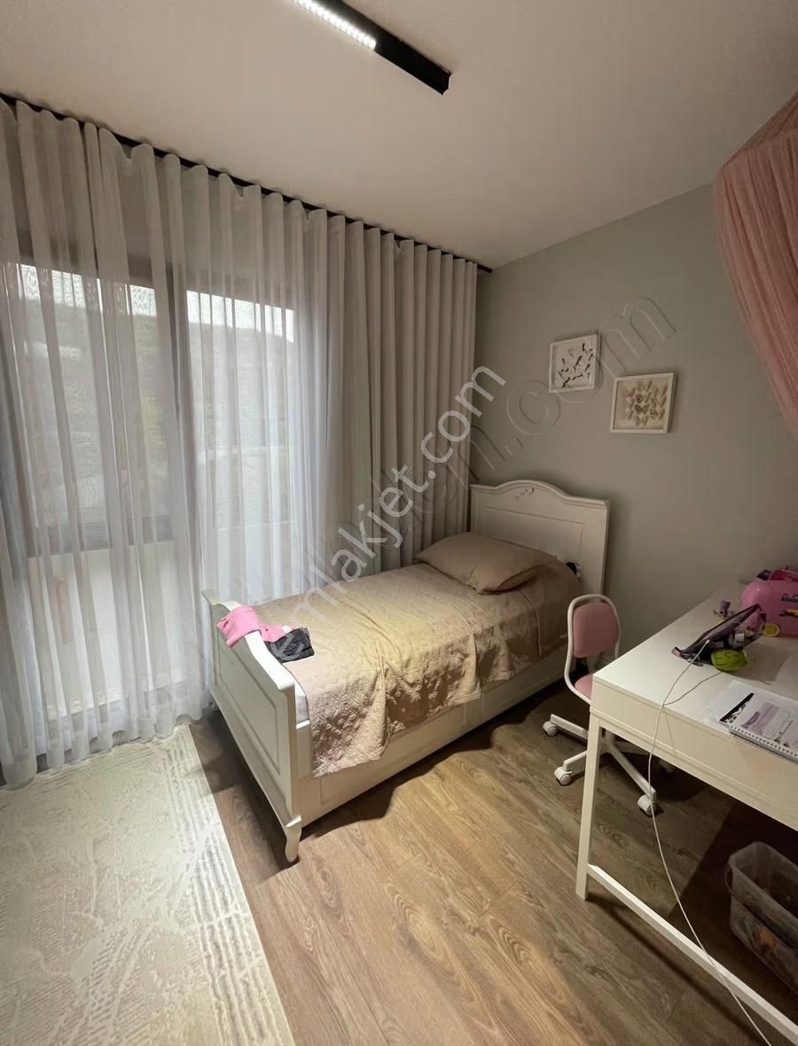 Liv Bahçeşehir Sitesi Satılık 4+1 Emsalsiz Daire - Görsel 16