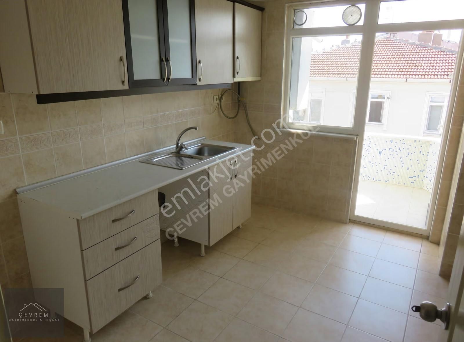 Gültepe'de Harika Konumda Metrobüse Yakın Kiralık 2+1 Arakat - Görsel 10