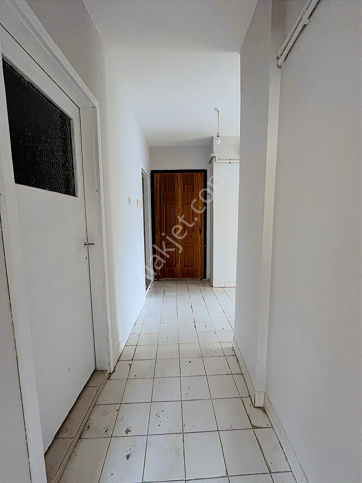 Etimesgut İstasyon Mahallesinde Arakat Kiralık 3+1 Daire - Görsel 7