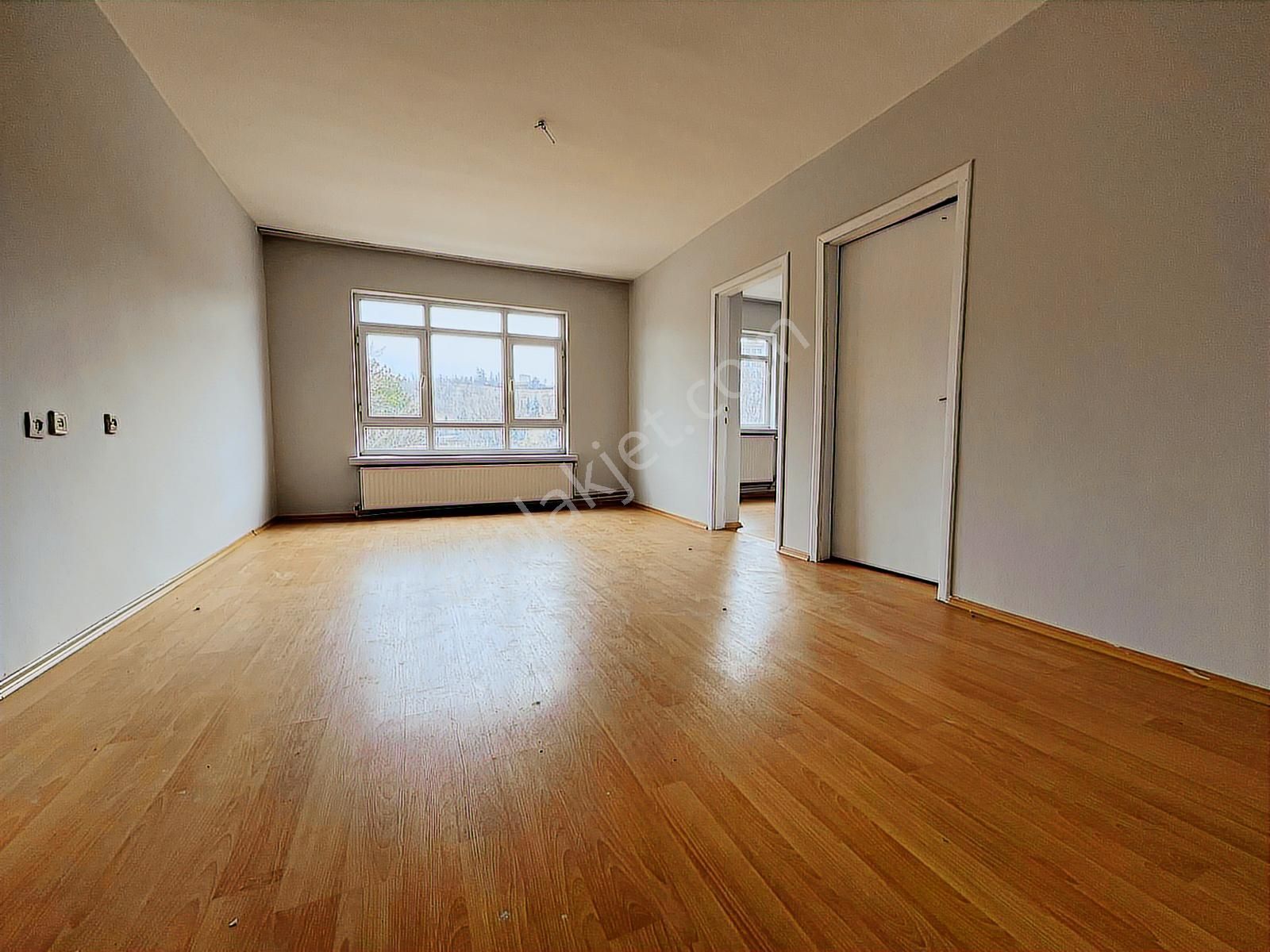 Etimesgut İstasyon Mahallesinde Arakat Kiralık 3+1 Daire - Görsel 2