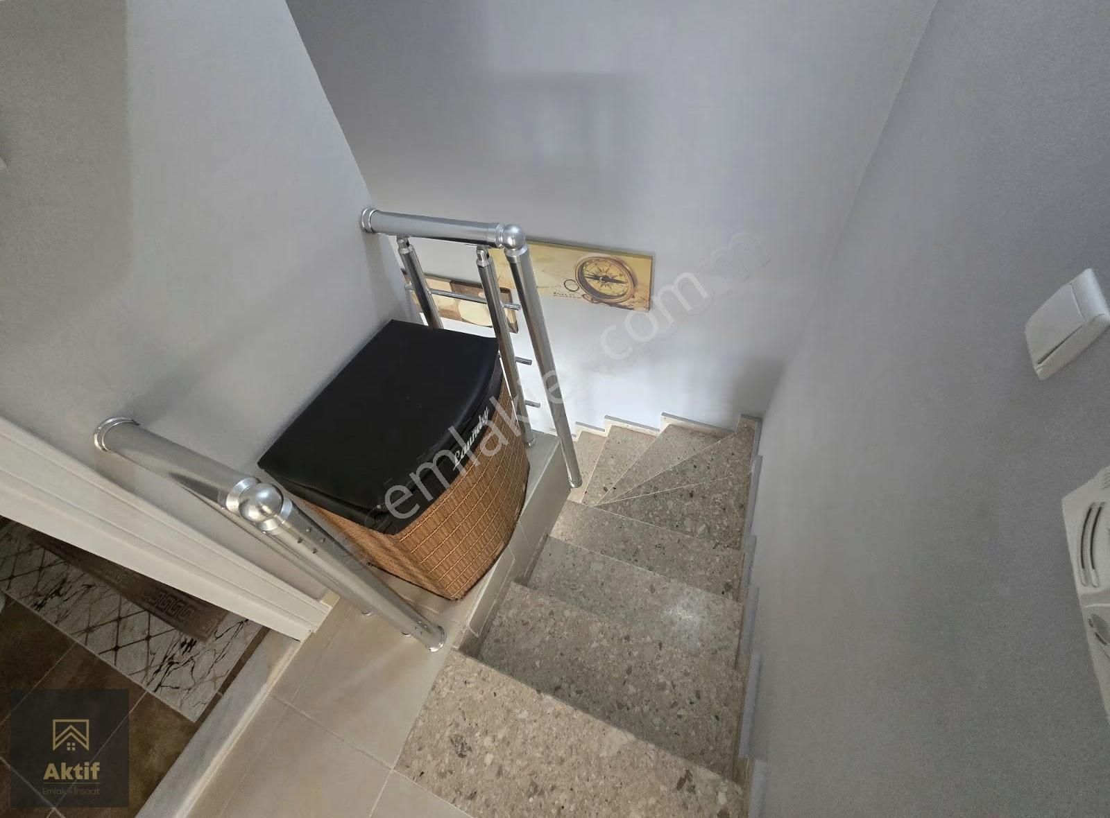 Dünyagöz Karşısı Karşıyaka Da Fuul Eşyalı Tranvaya Adım Mesafe - Görsel 17