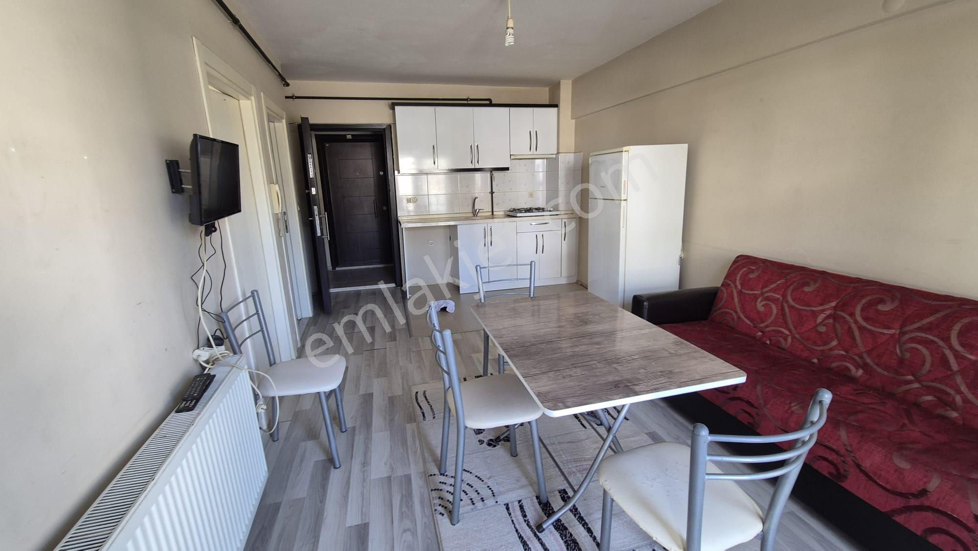 Yenikentte Güneşpark Evlerinde 1+1 Eşyalı Daire Satılıktır.