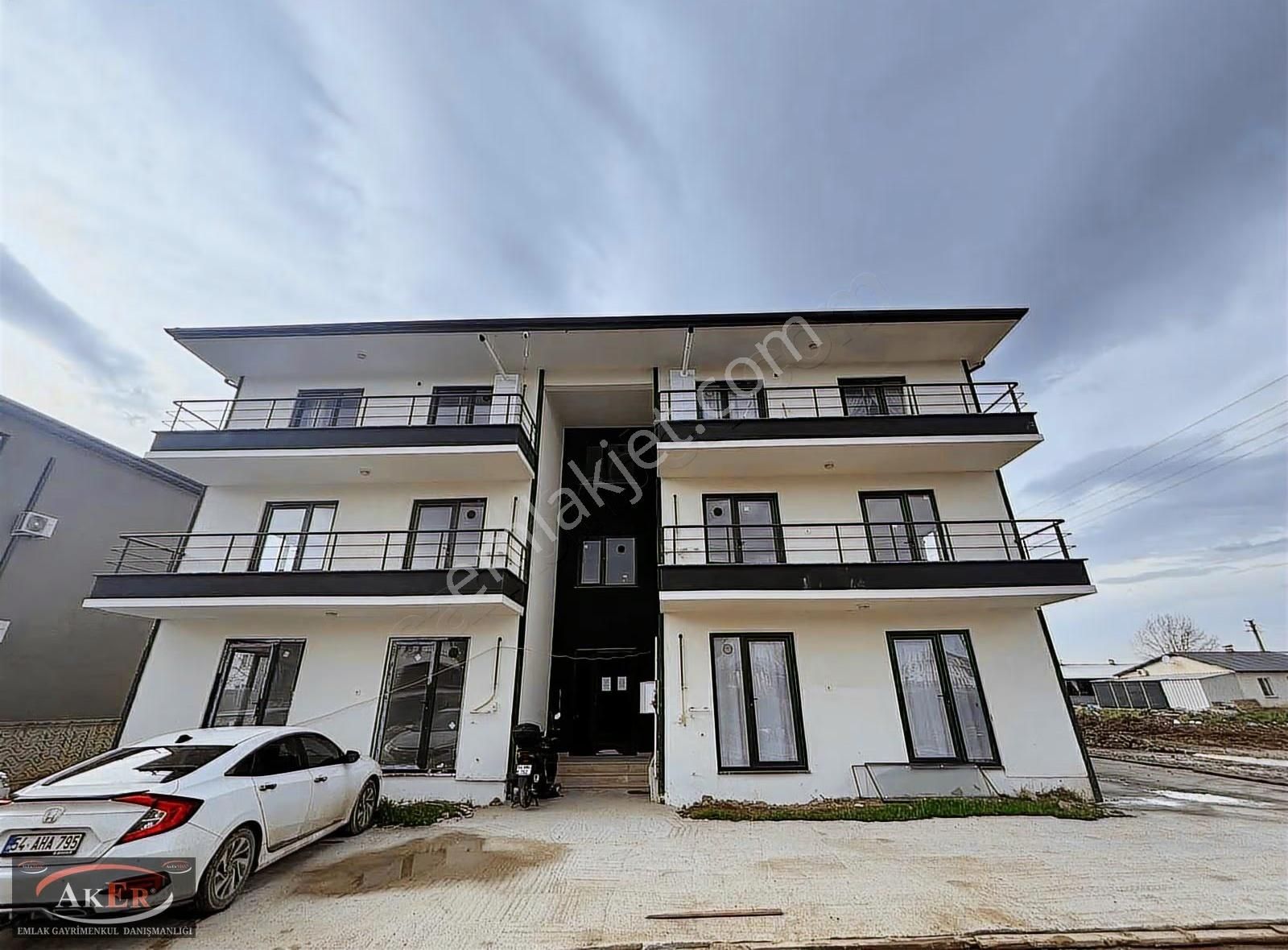 Ömerciklerde | Ara Kat | İskanlı | Ön Cephe | Sıfır | 3+1 Daire - Görsel 11
