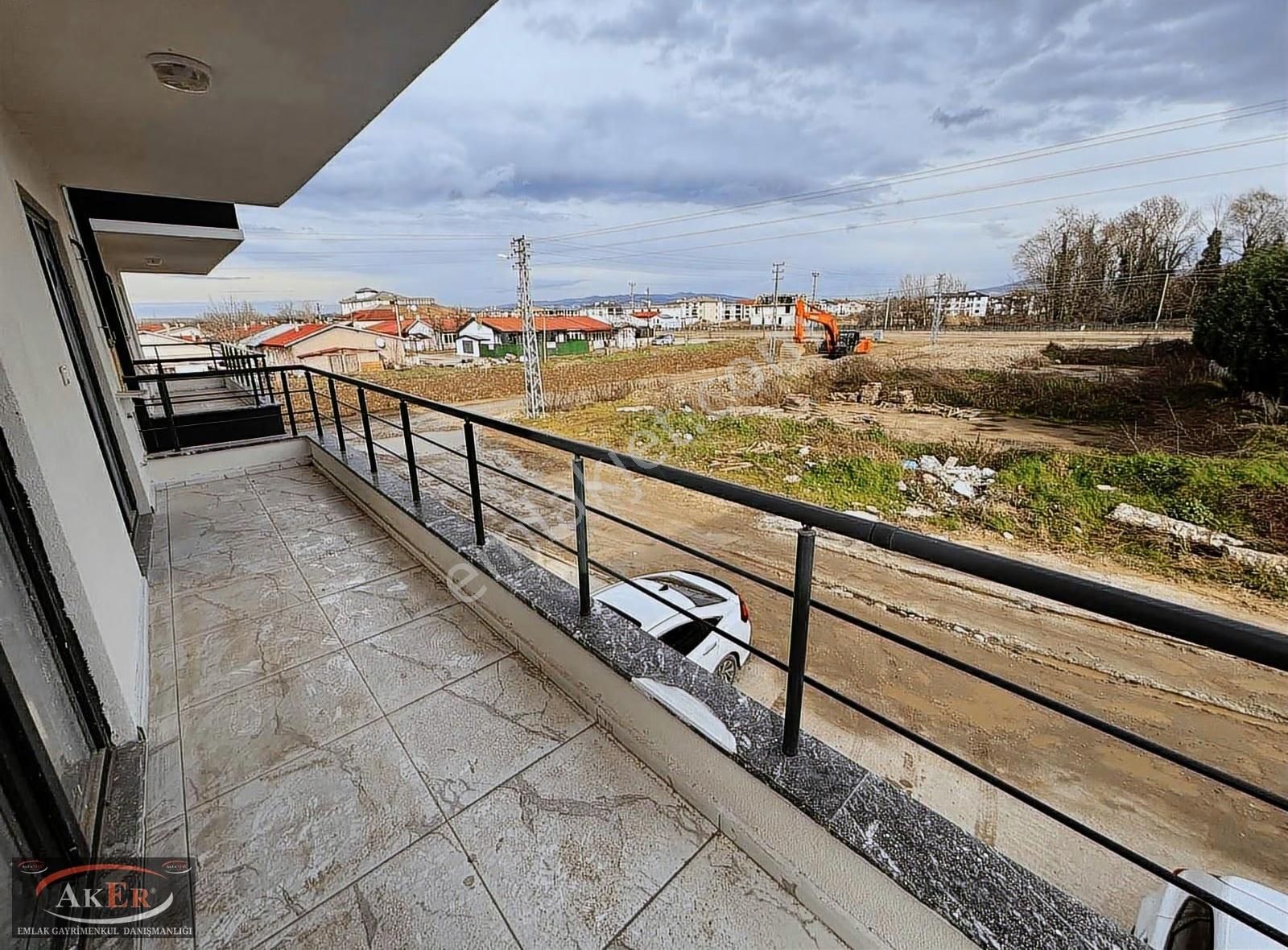 Ömerciklerde | Ara Kat | İskanlı | Ön Cephe | Sıfır | 3+1 Daire - Görsel 10
