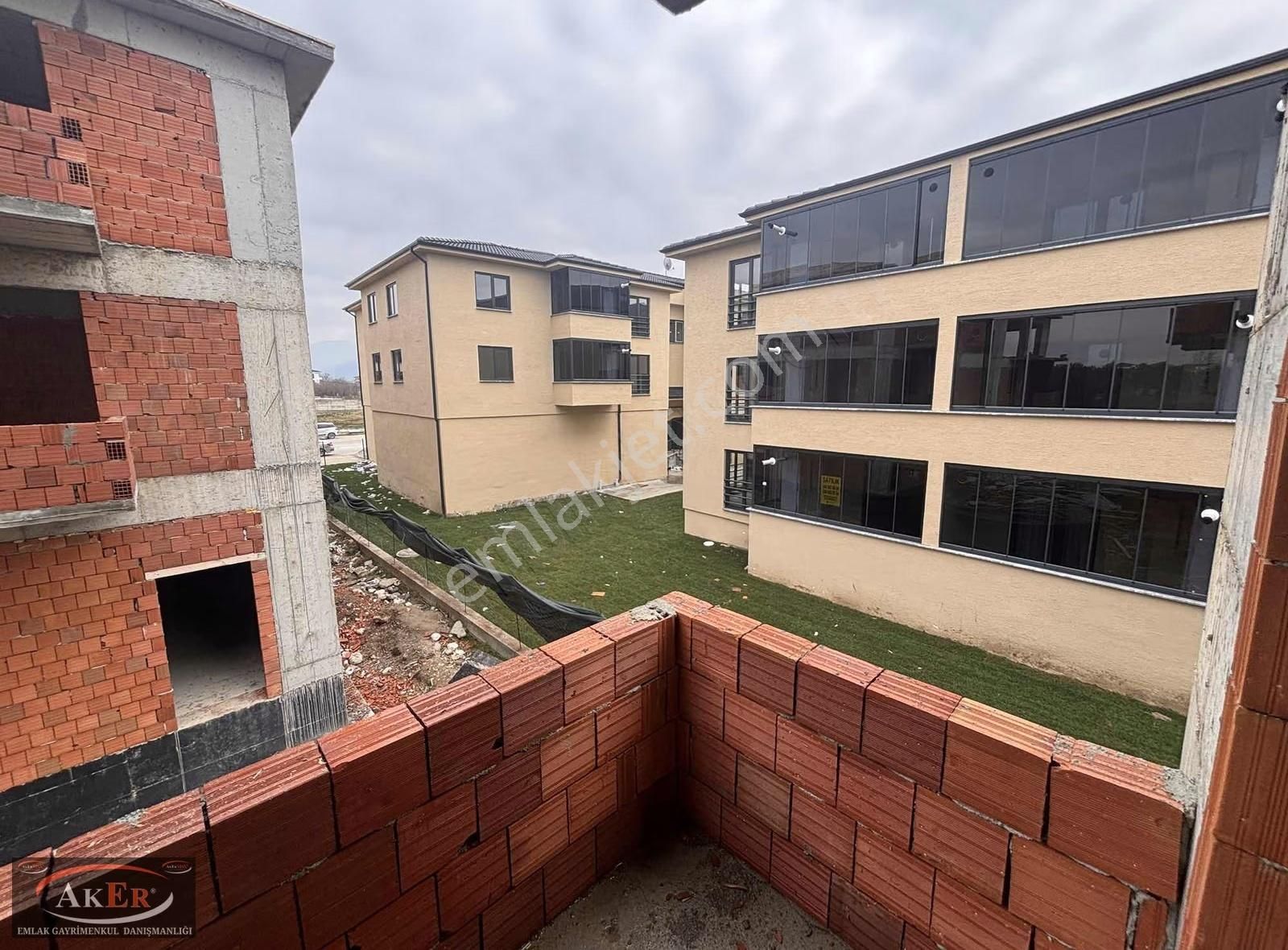 Full Eşyalı | Kombi Ankastre Cam Balkon Dahil | Sıfır 1+1 Daire - Görsel 3