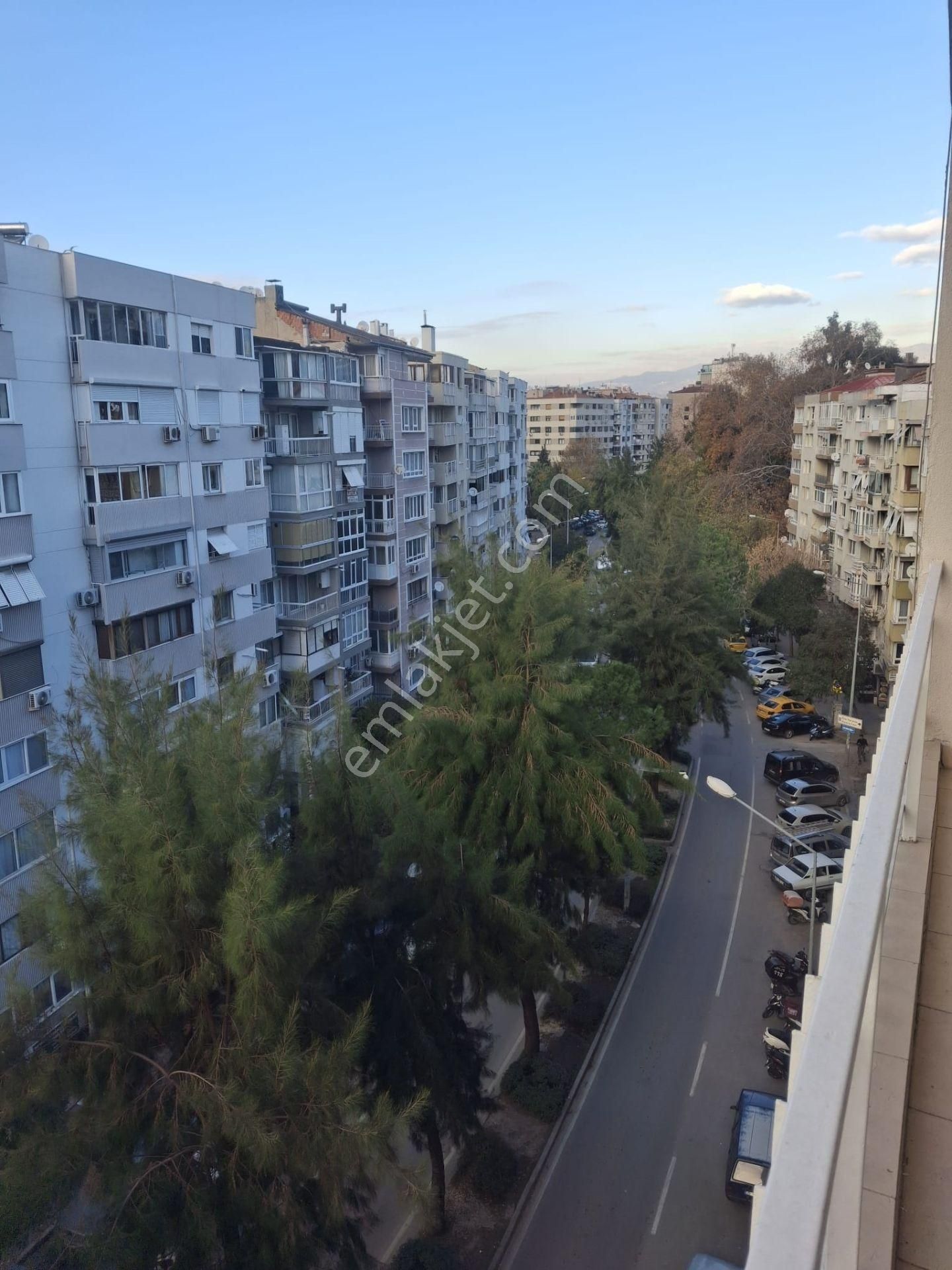 Karataş Lisesi Refüjlü Geniş Yolda Köşe K.mutfak D.gaz 3+1 - Görsel 13