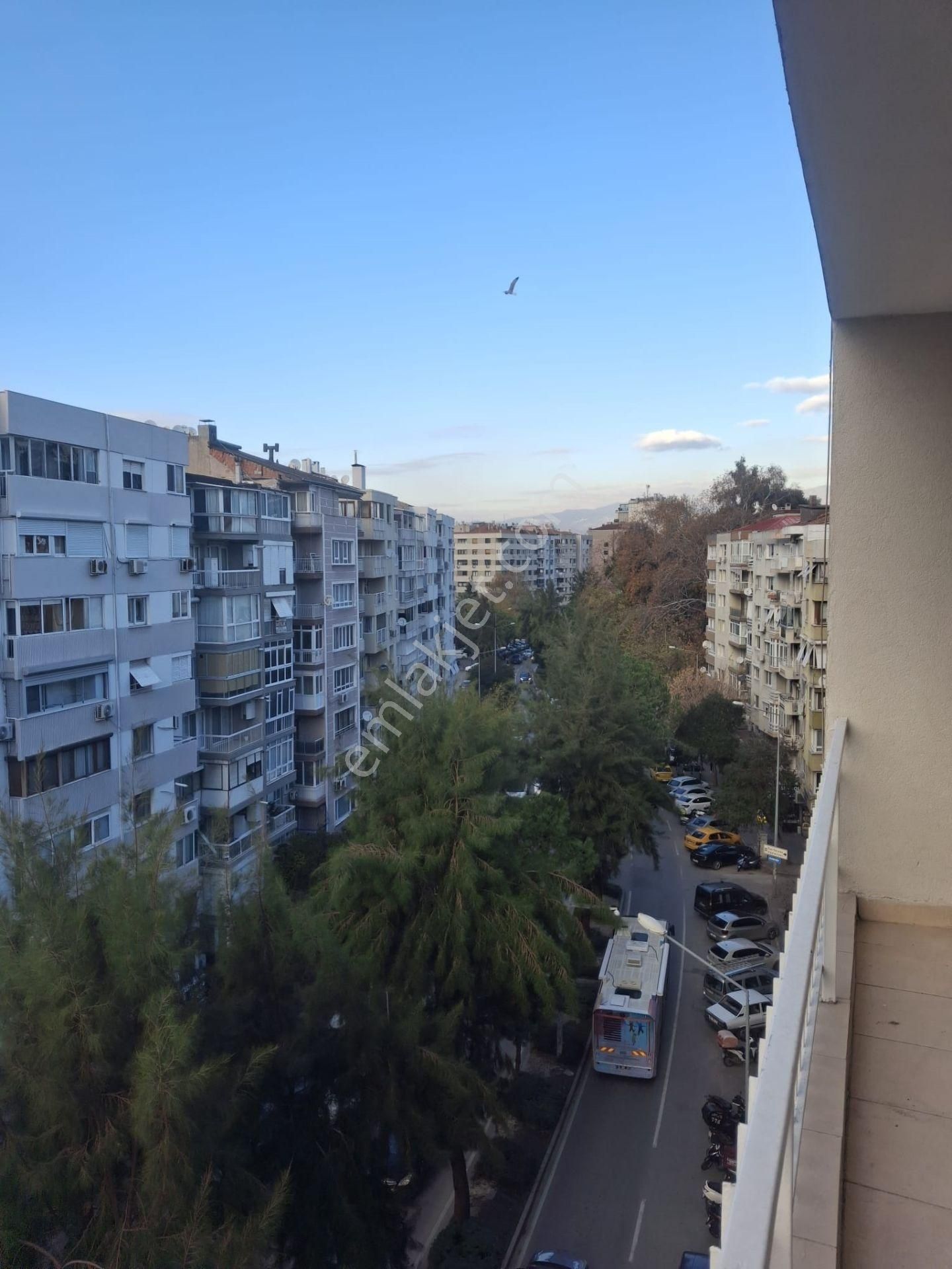 Karataş Lisesi Refüjlü Geniş Yolda Köşe K.mutfak D.gaz 3+1 - Görsel 12