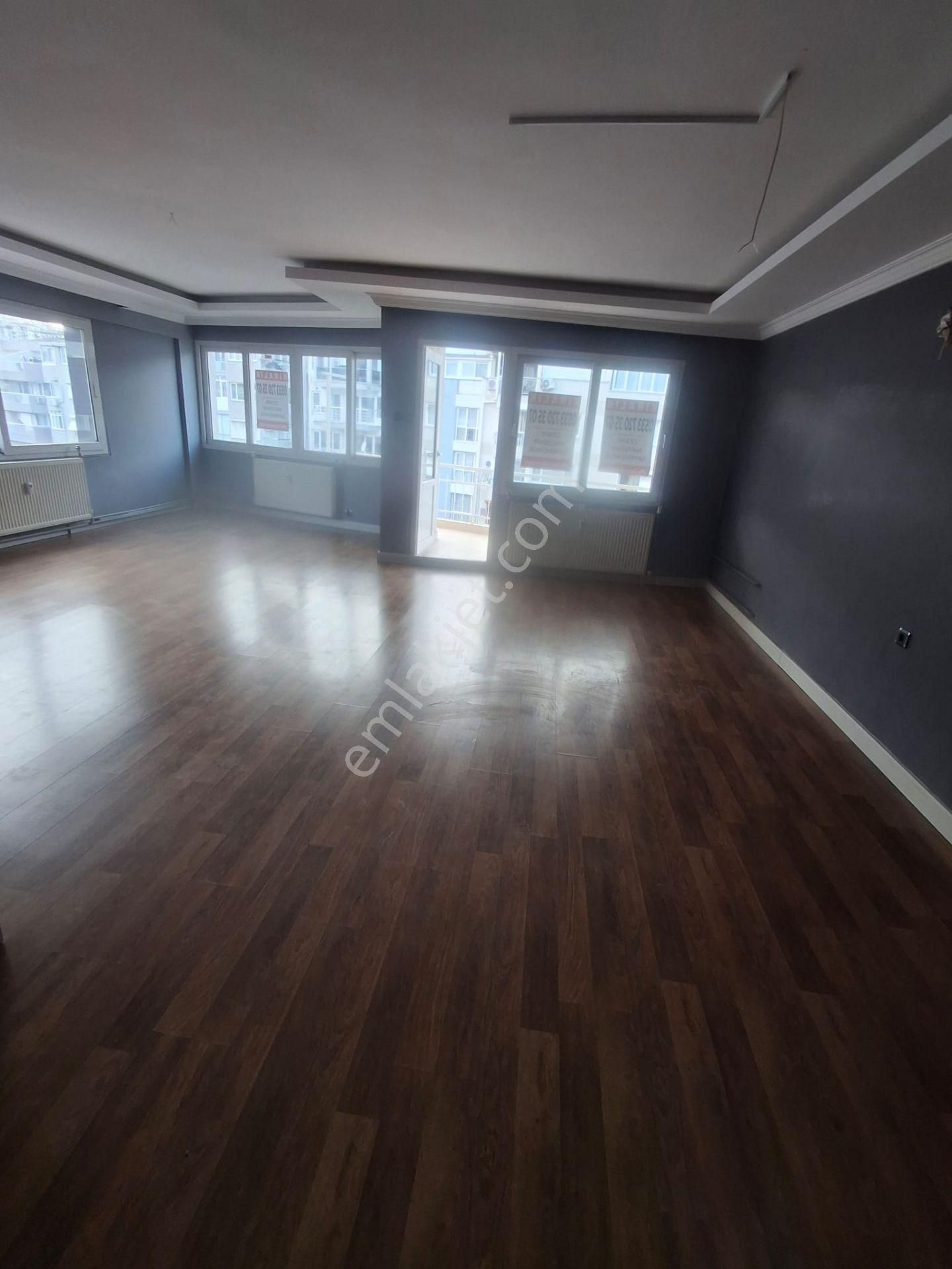 Karataş Lisesi Refüjlü Geniş Yolda Köşe K.mutfak D.gaz 3+1 - Görsel 5