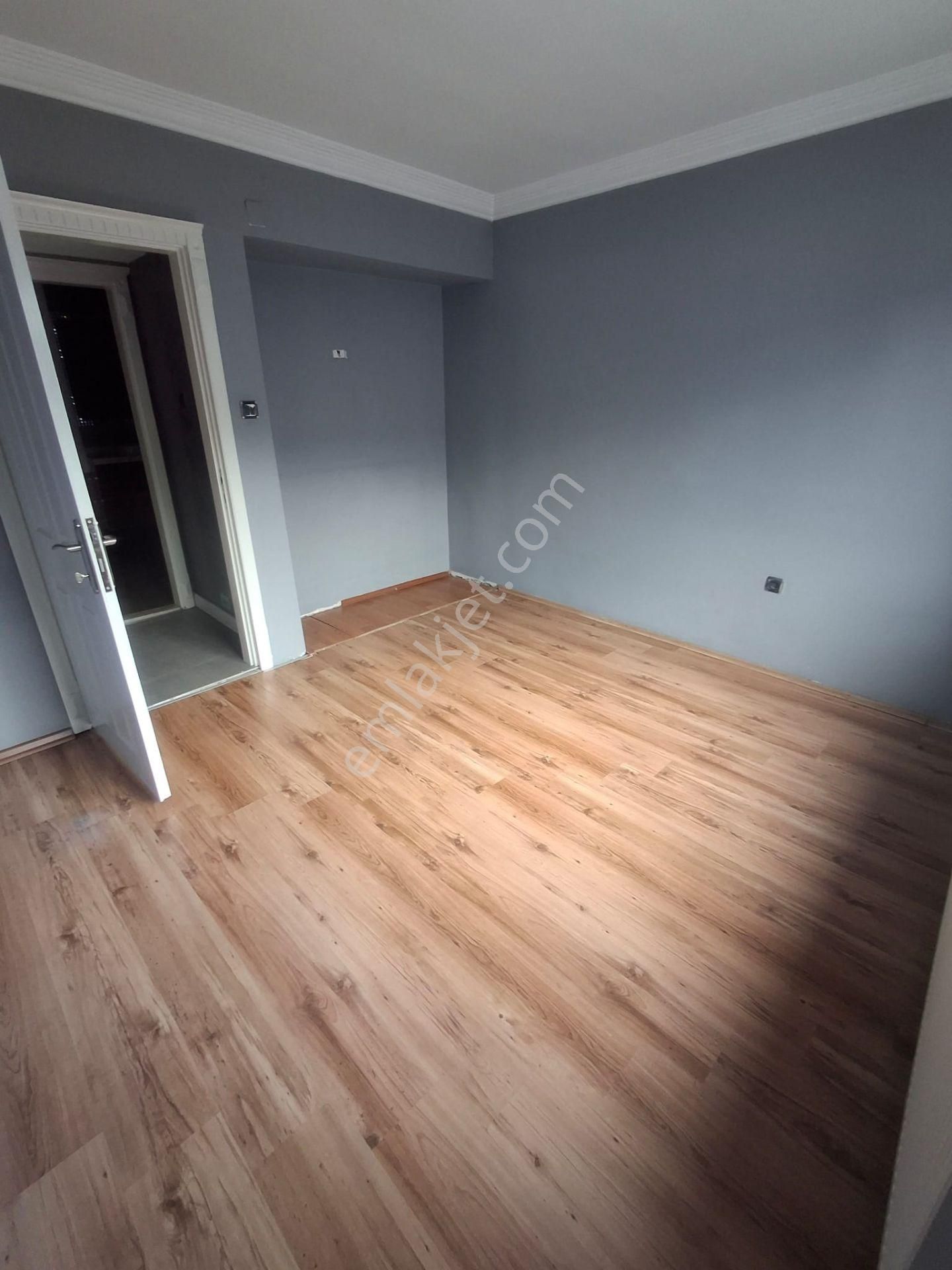 Karataş Lisesi Refüjlü Geniş Yolda Köşe K.mutfak D.gaz 3+1 - Görsel 29