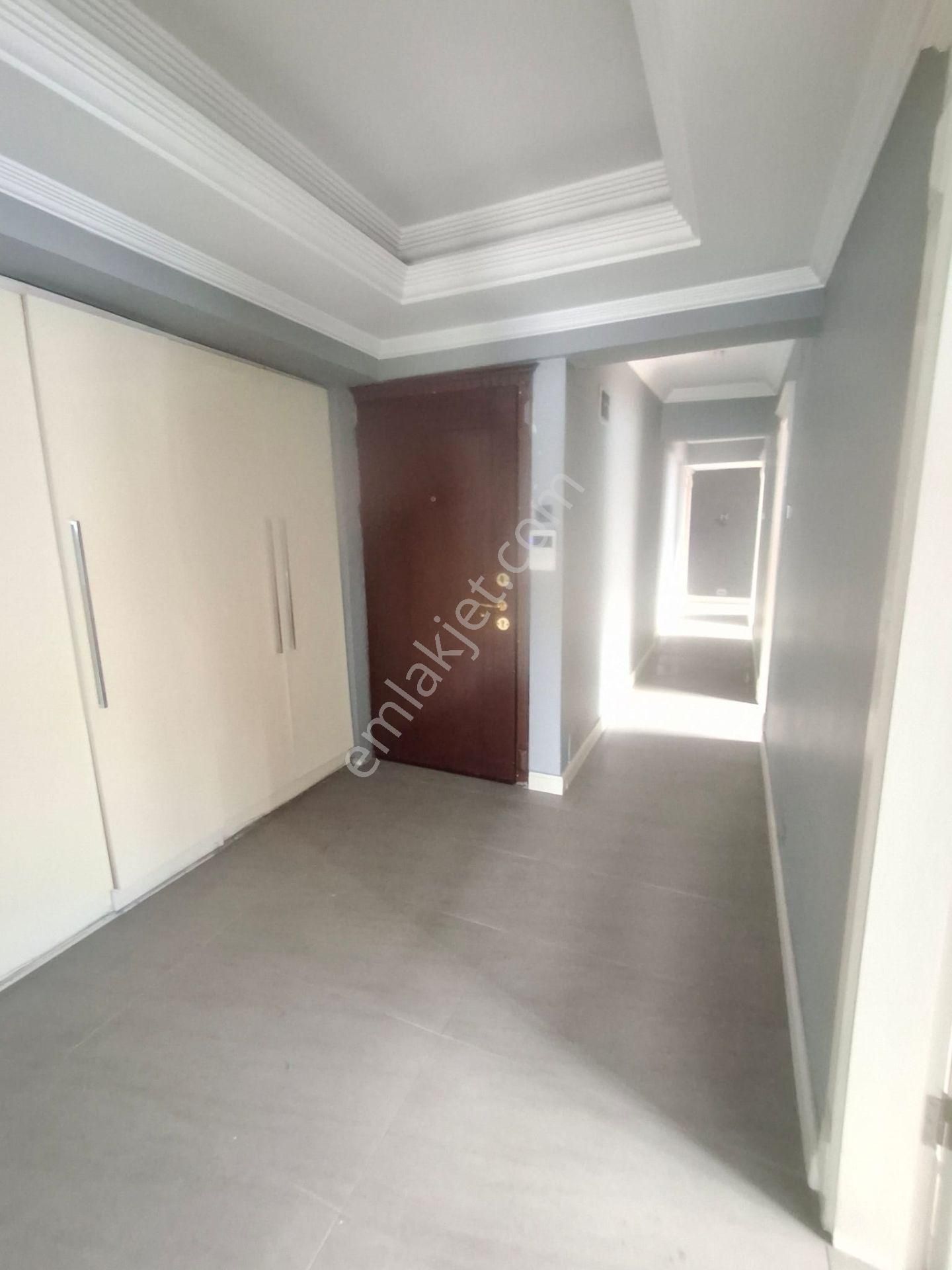 Karataş Lisesi Refüjlü Geniş Yolda Köşe K.mutfak D.gaz 3+1 - Görsel 17