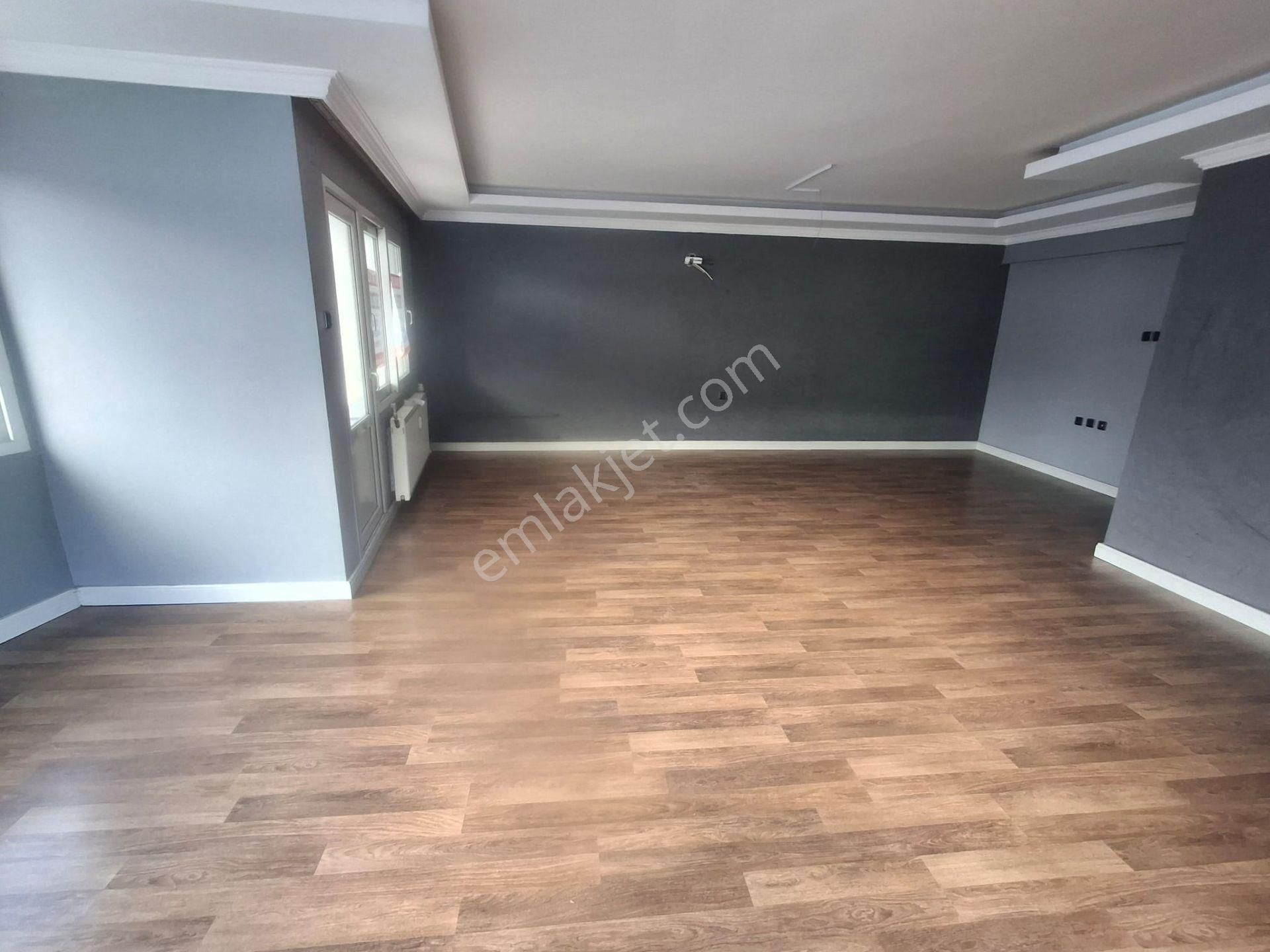 Karataş Lisesi Refüjlü Geniş Yolda Köşe K.mutfak D.gaz 3+1 - Görsel 7