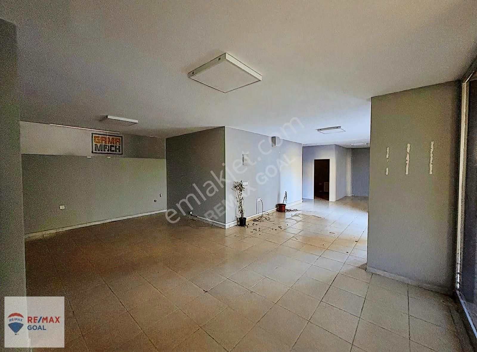 Taşdelen Cumhuriyet İskanlı Her İşe Uygun 115 M2 Kiralık Dükkan - Görsel 3