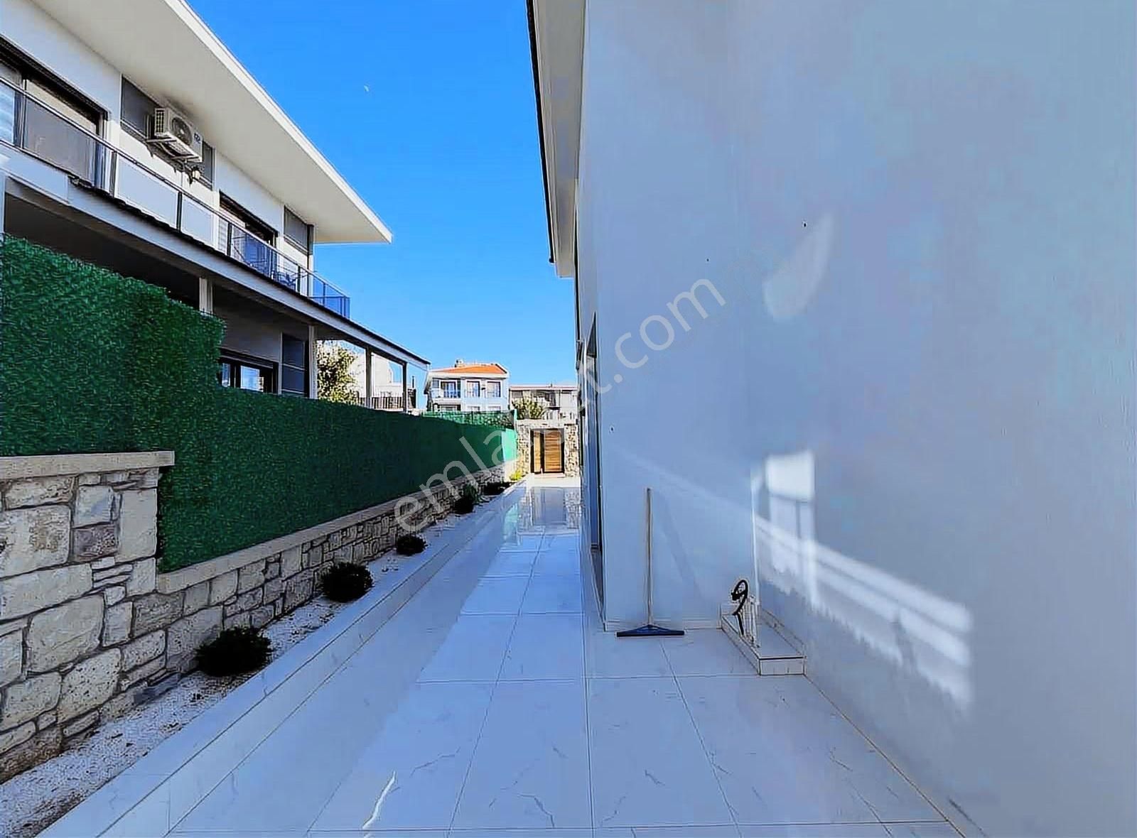 Yiğit Gayrimenkulden Sıfır ,deniz Manzaralı ,lüx 3+1 Villa - Görsel 18