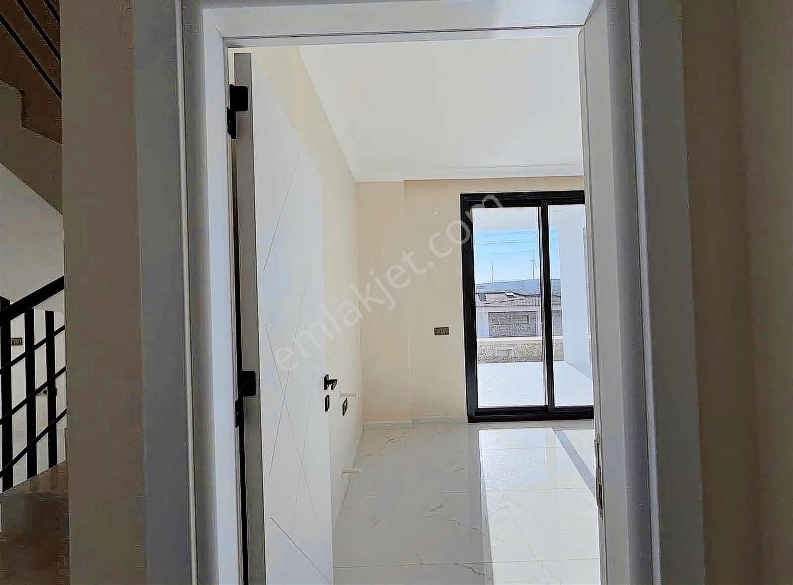 Yiğit Gayrimenkulden Sıfır ,deniz Manzaralı ,lüx 3+1 Villa - Görsel 19