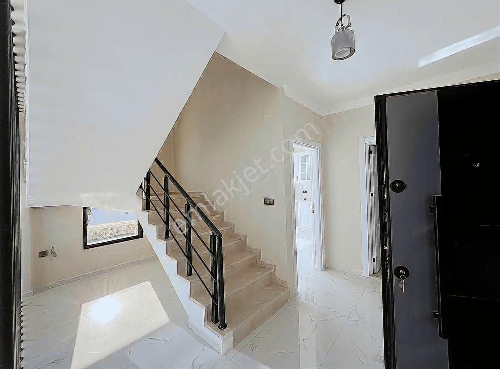 Yiğit Gayrimenkulden Sıfır ,deniz Manzaralı ,lüx 3+1 Villa - Görsel 28