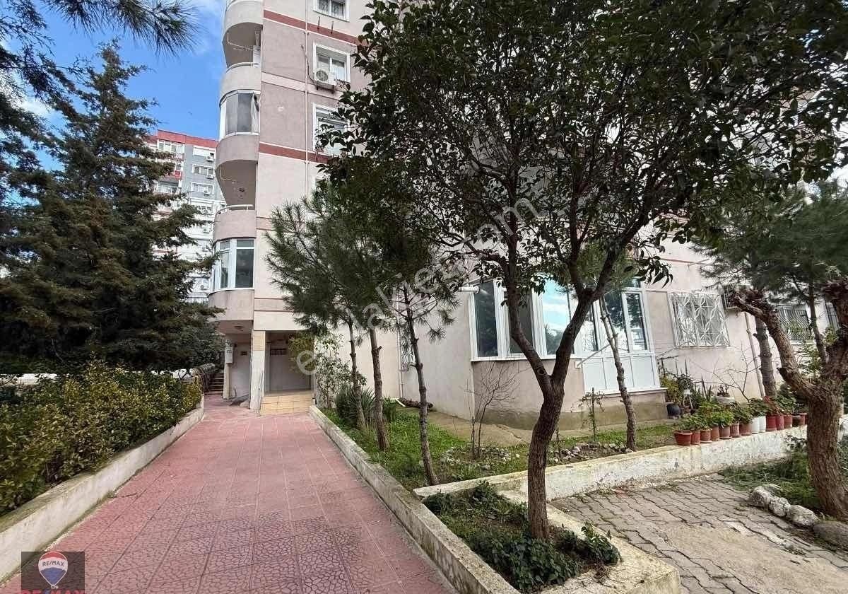 Bornova Evka 4 'te Asansörlü Doğalgazlı Kıralık 2+1 Daıre - Görsel 24