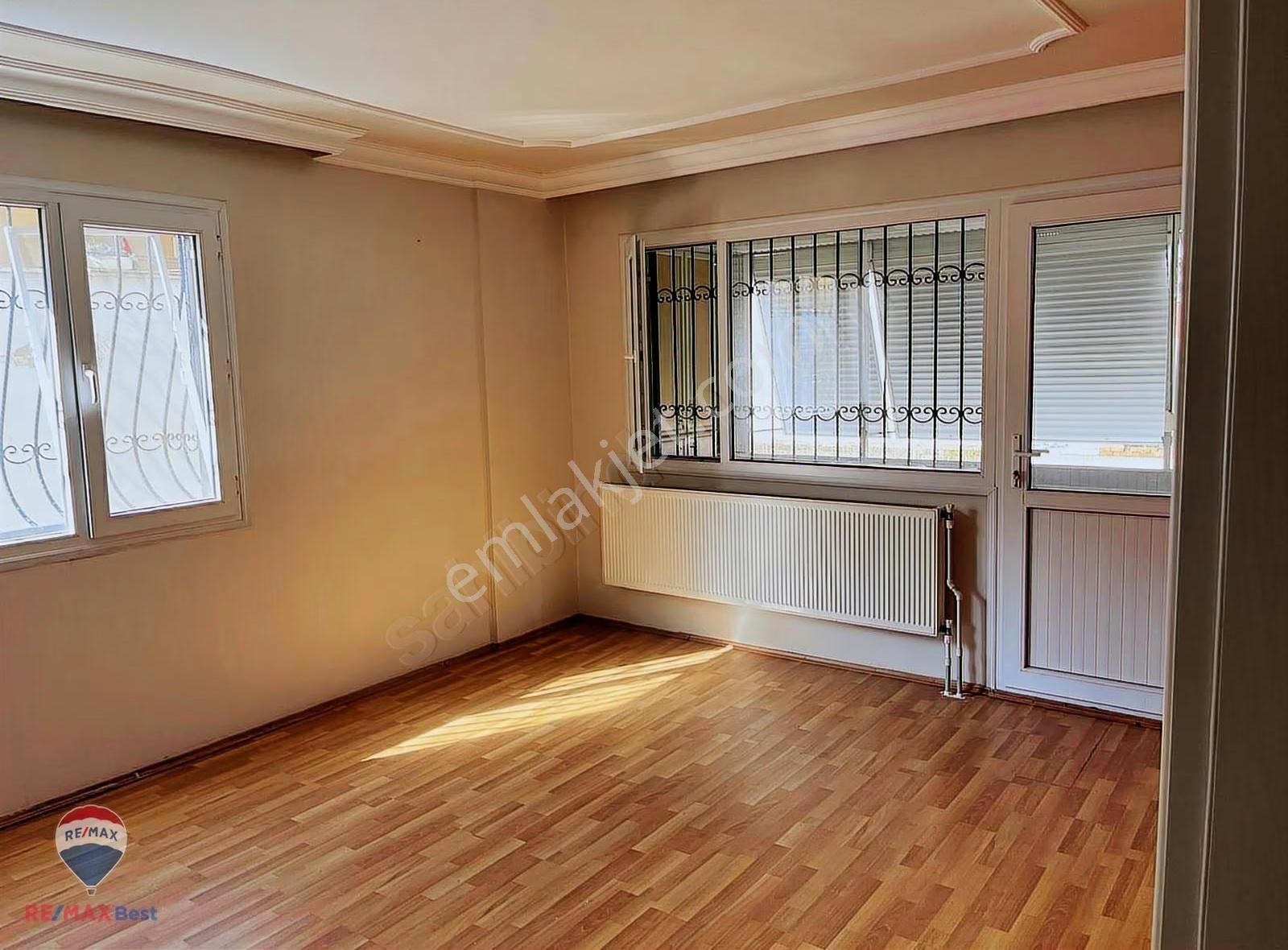 32 Bayraklı Adalet Mahallesi'nde Geniş 3+1 Kiralık Daire - Görsel 7