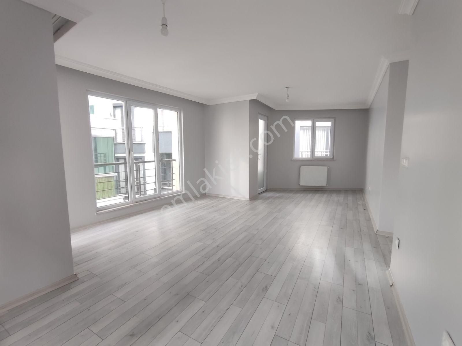 Çekmeköy Merkez Mahallesi'nde 5+1 Kiralık Dubleks Daire