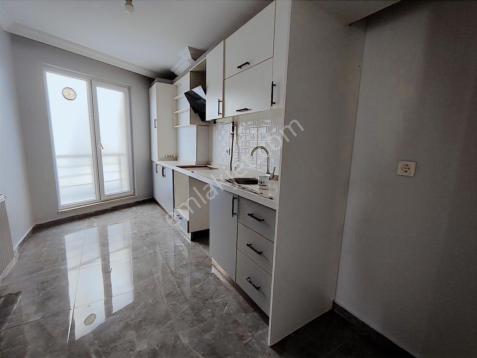 Çekmeköy Merkez Mahallesi'nde 5+1 Kiralık Dubleks Daire - Görsel 17