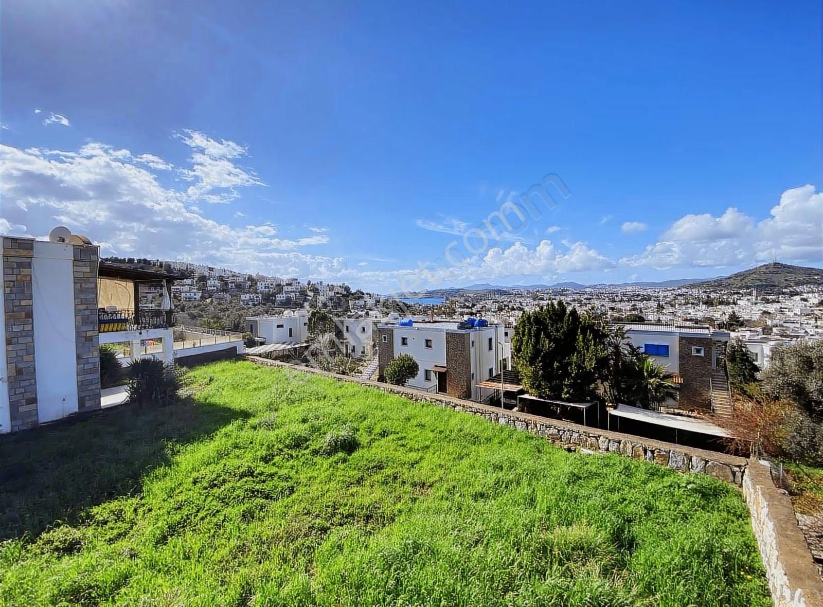 Bodrum Umurca'da Kesintisiz Kale Ve Marina Manzaralı 2+2 Dubleks