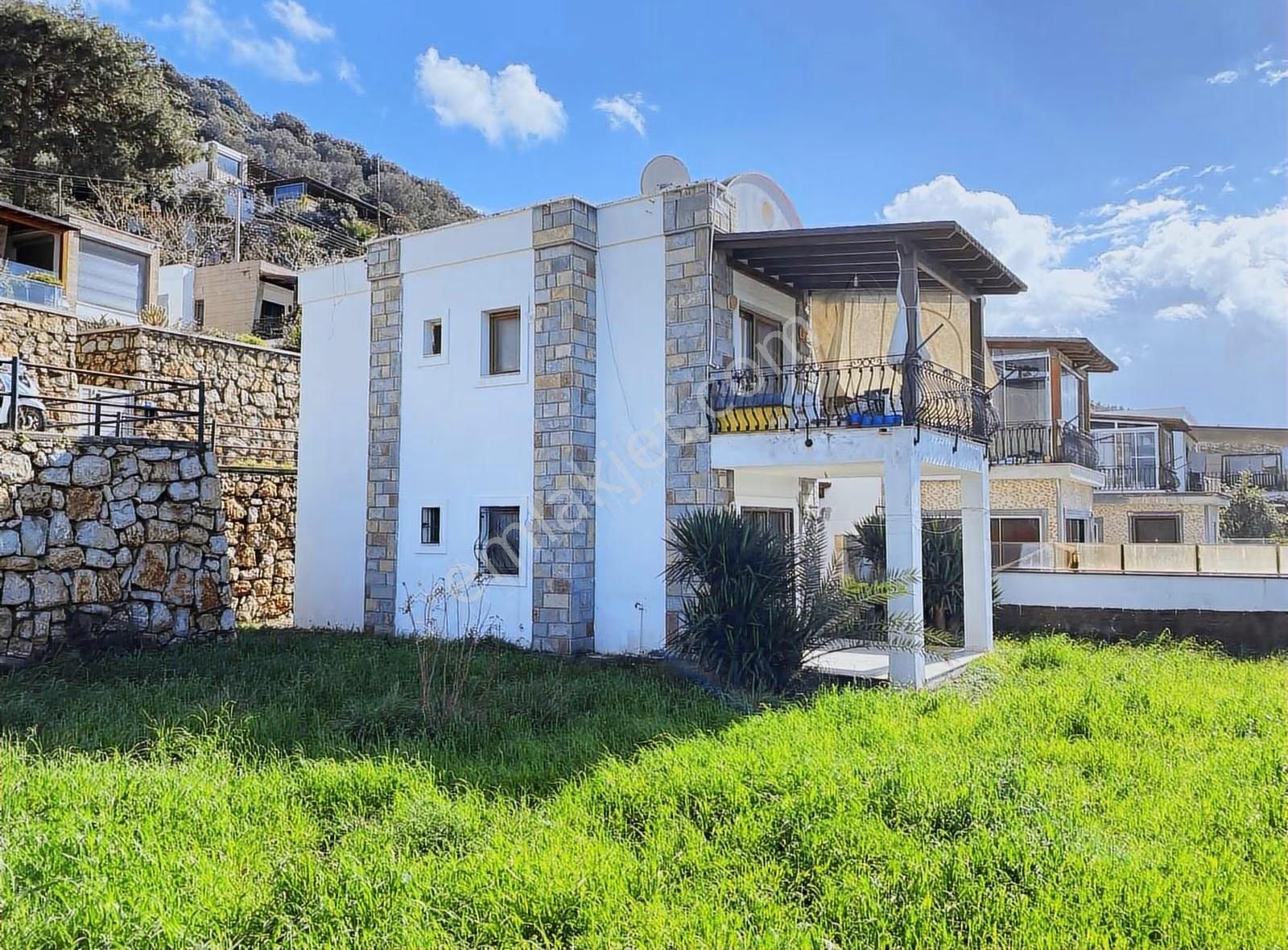 Bodrum Umurca'da Kesintisiz Kale Ve Marina Manzaralı 2+2 Dubleks - Görsel 8