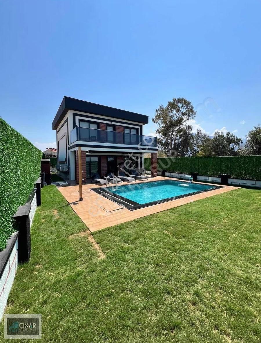4+1 Müstakil Havuzlu Saunalı Villa