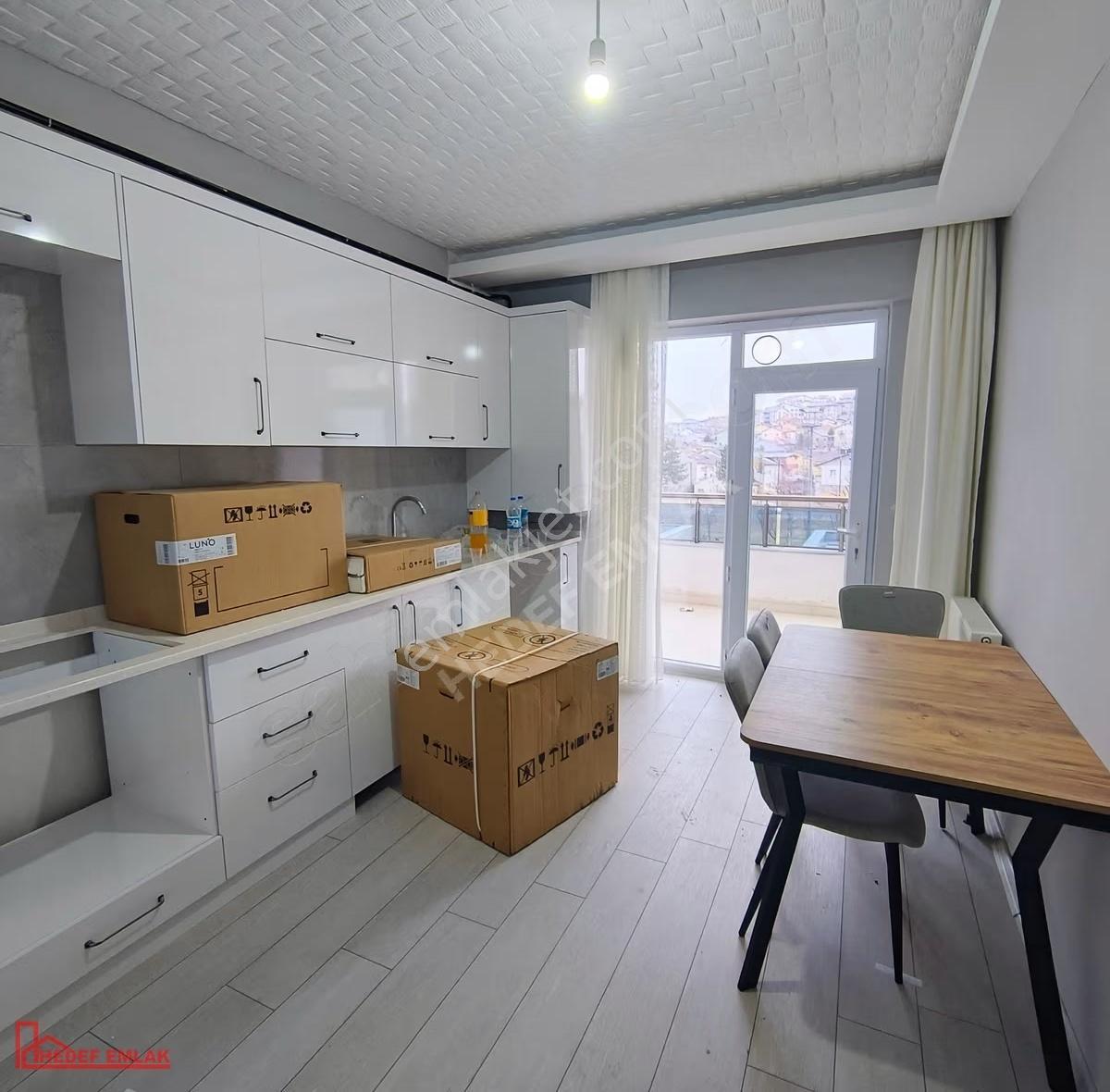 Hedef Emlaktan Fatihte Site İçerisinde Eşyalı Uygun 3+1 Daire - Görsel 12