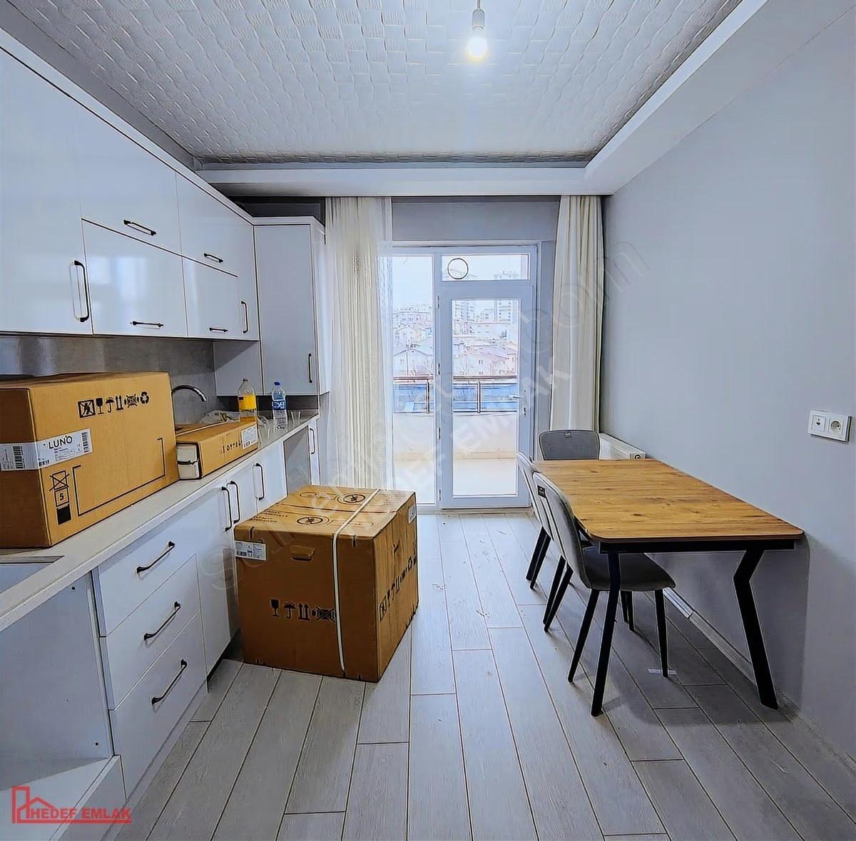 Hedef Emlaktan Fatihte Site İçerisinde Eşyalı Uygun 3+1 Daire - Görsel 21